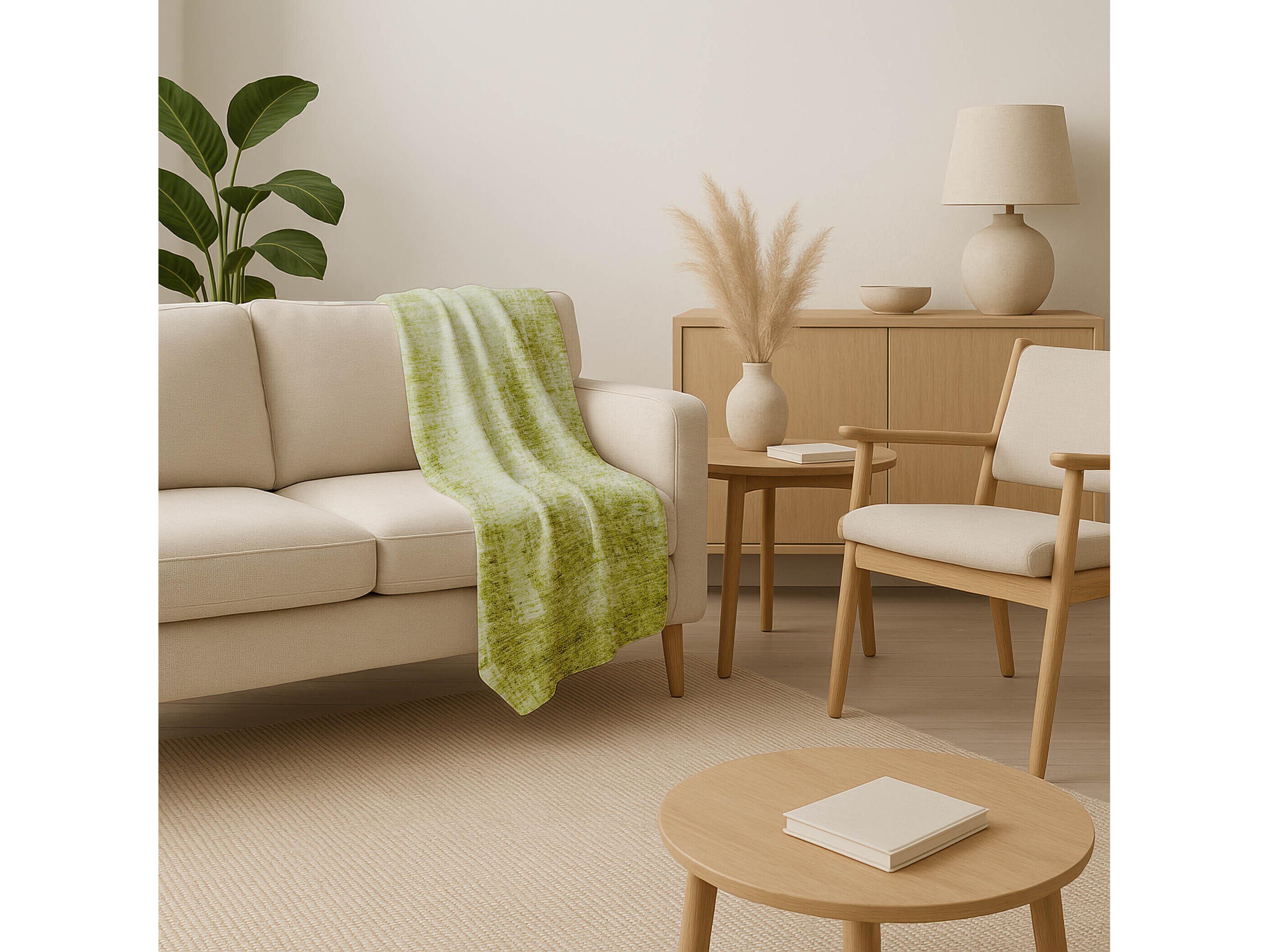 Dalyn Sherpa Green Polyester Throw