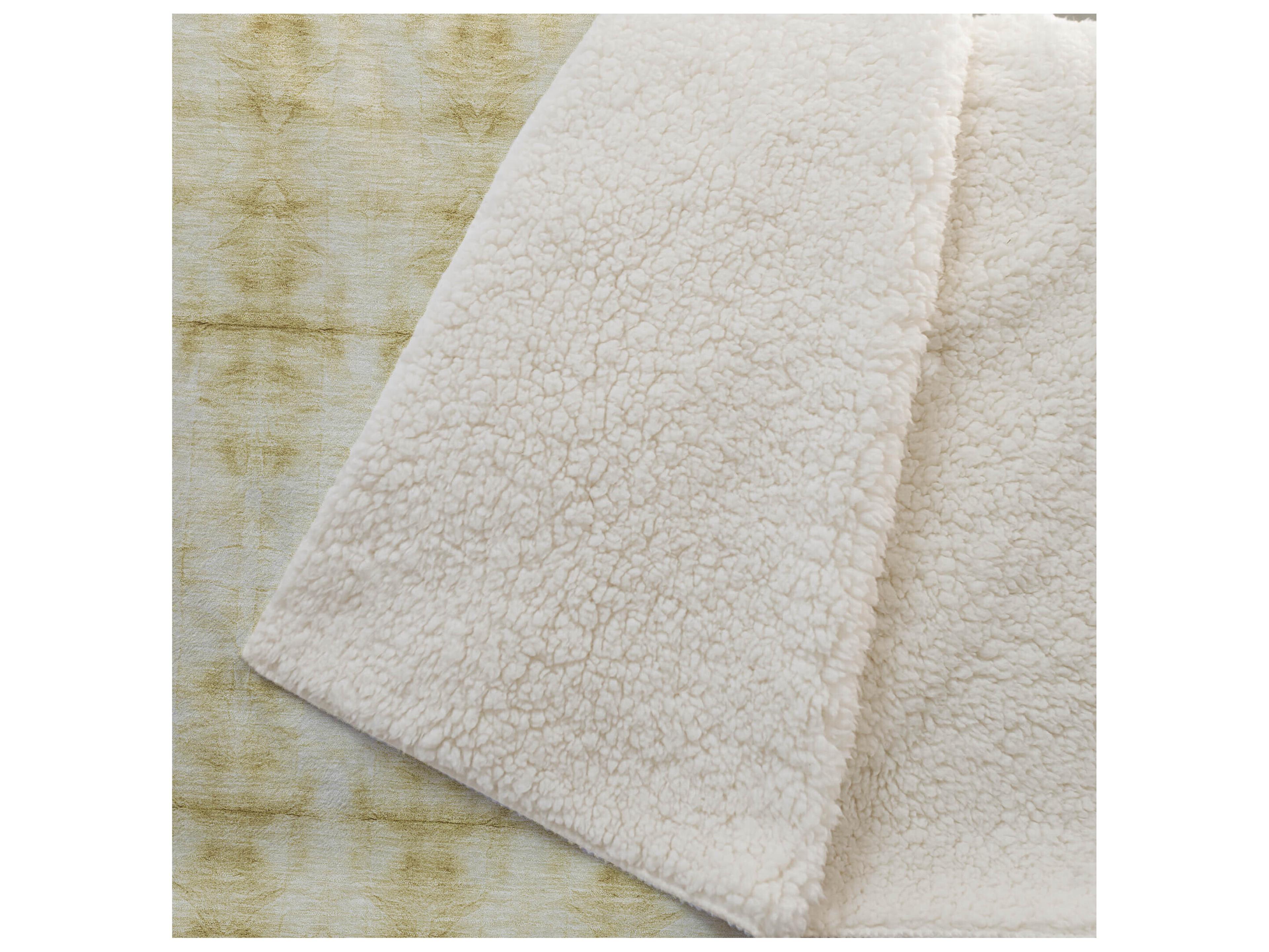 Dalyn Sherpa Gold Polyester Throw