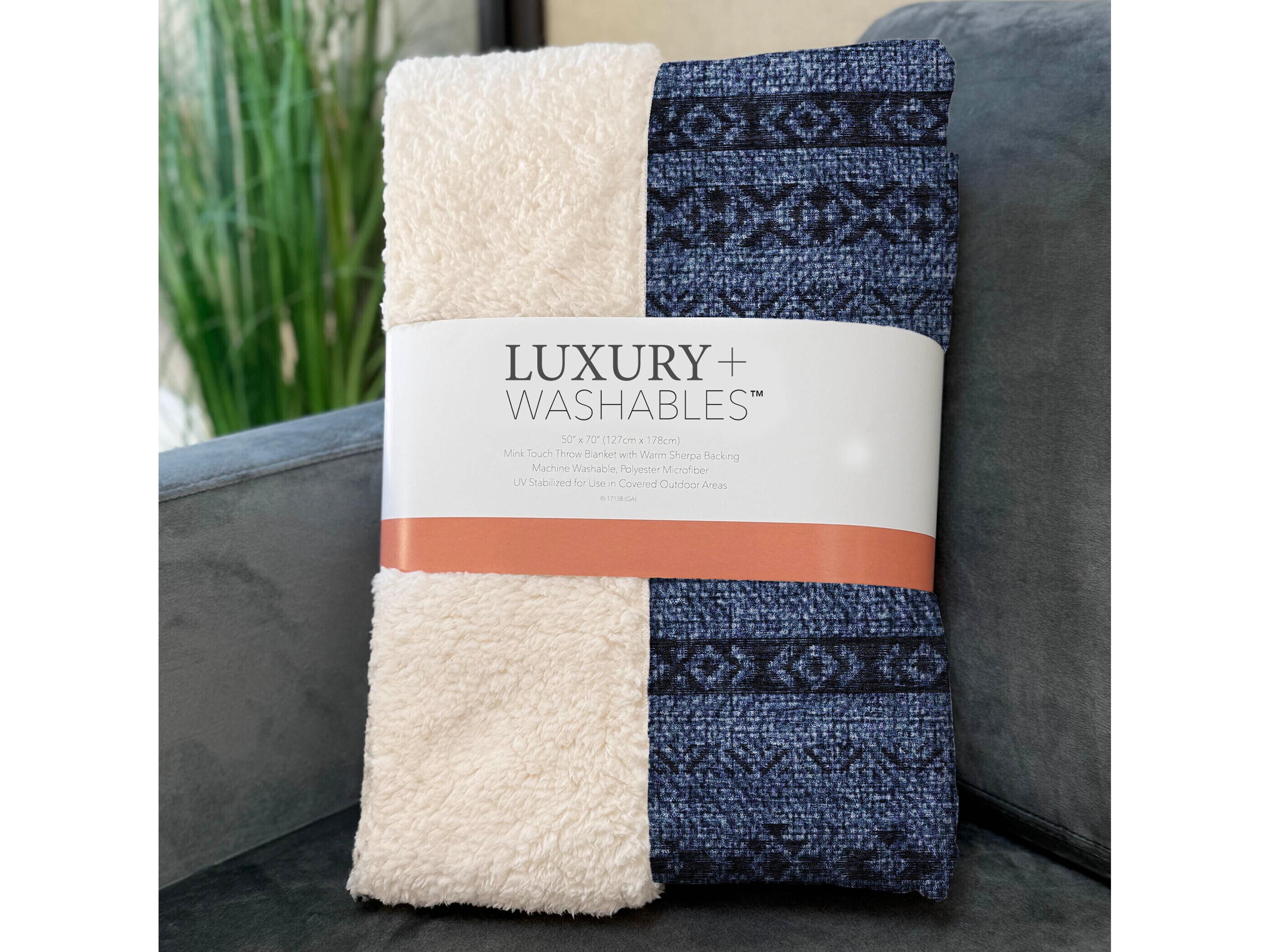 Dalyn Sherpa Blue Polyester Throw