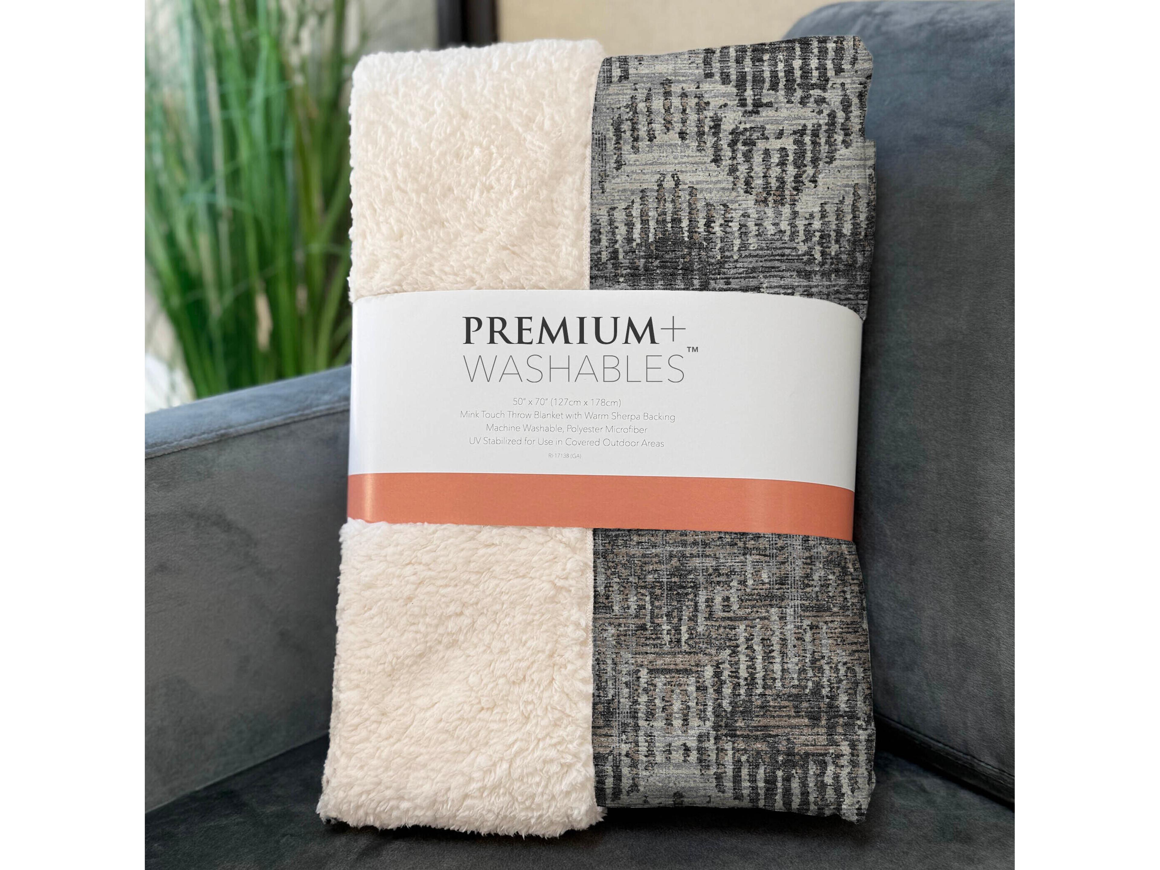Dalyn Sherpa Gray Polyester Throw
