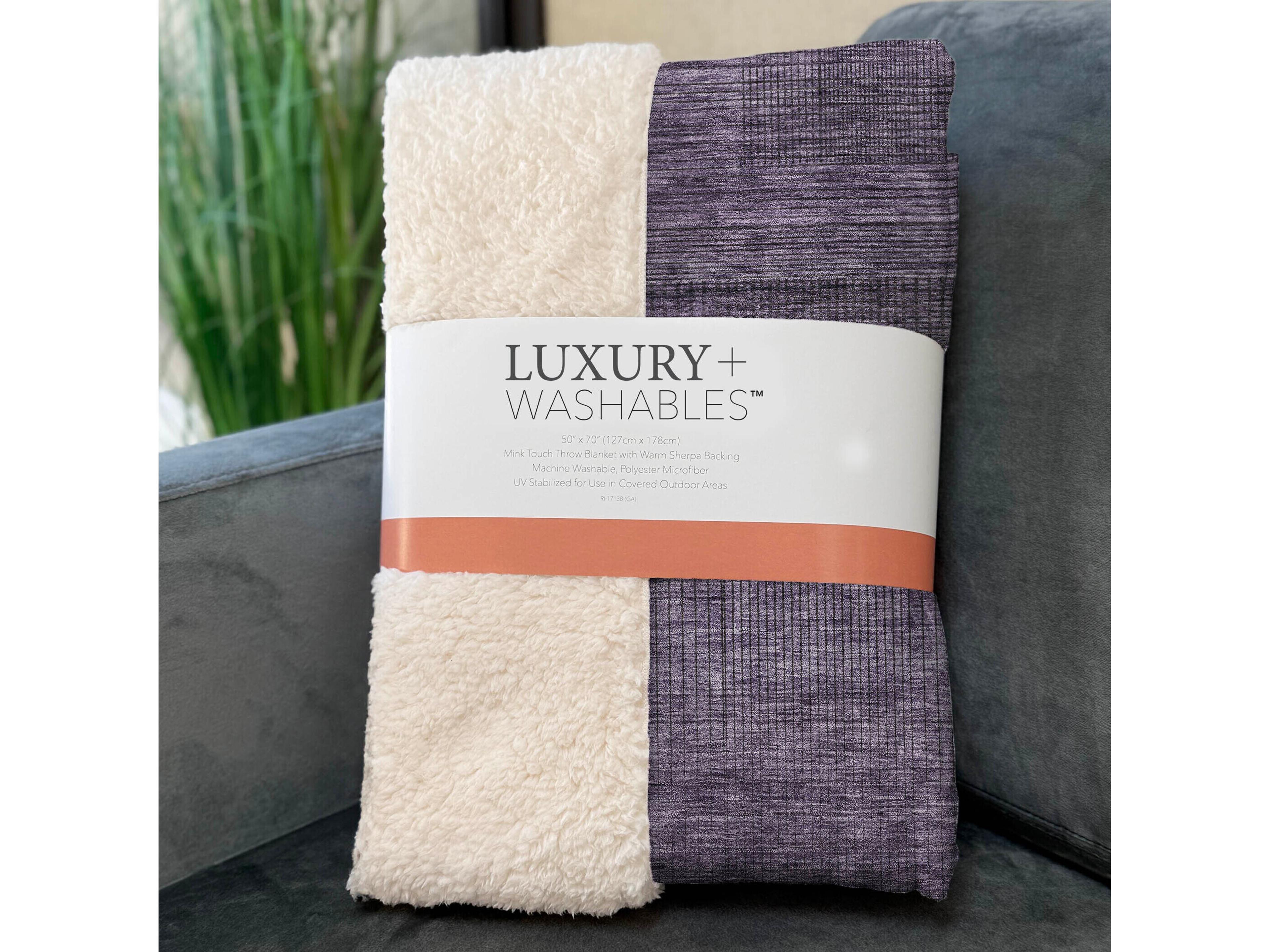Dalyn Sherpa Purple Polyester Throw