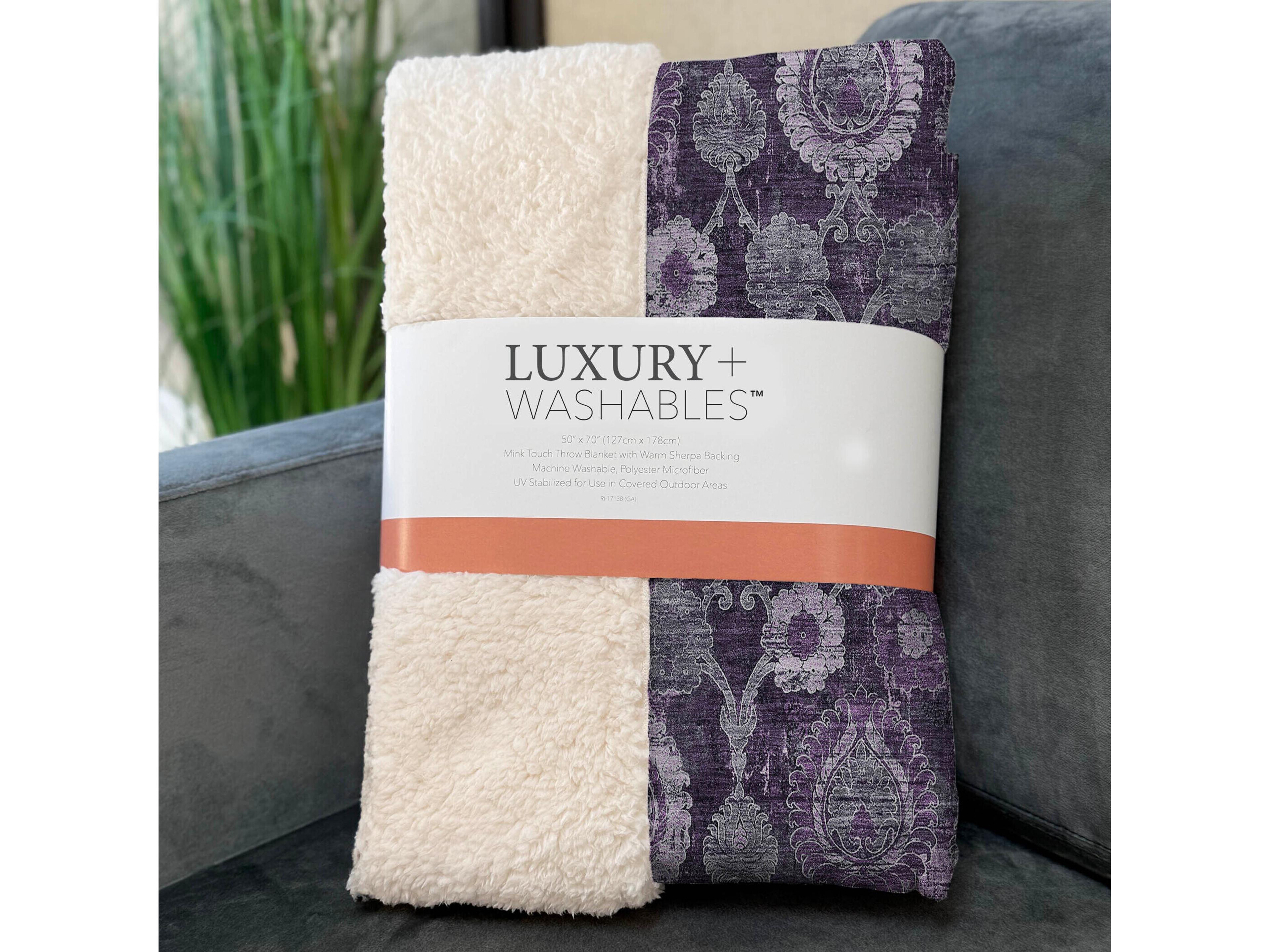 Dalyn Sherpa Purple Polyester Throw