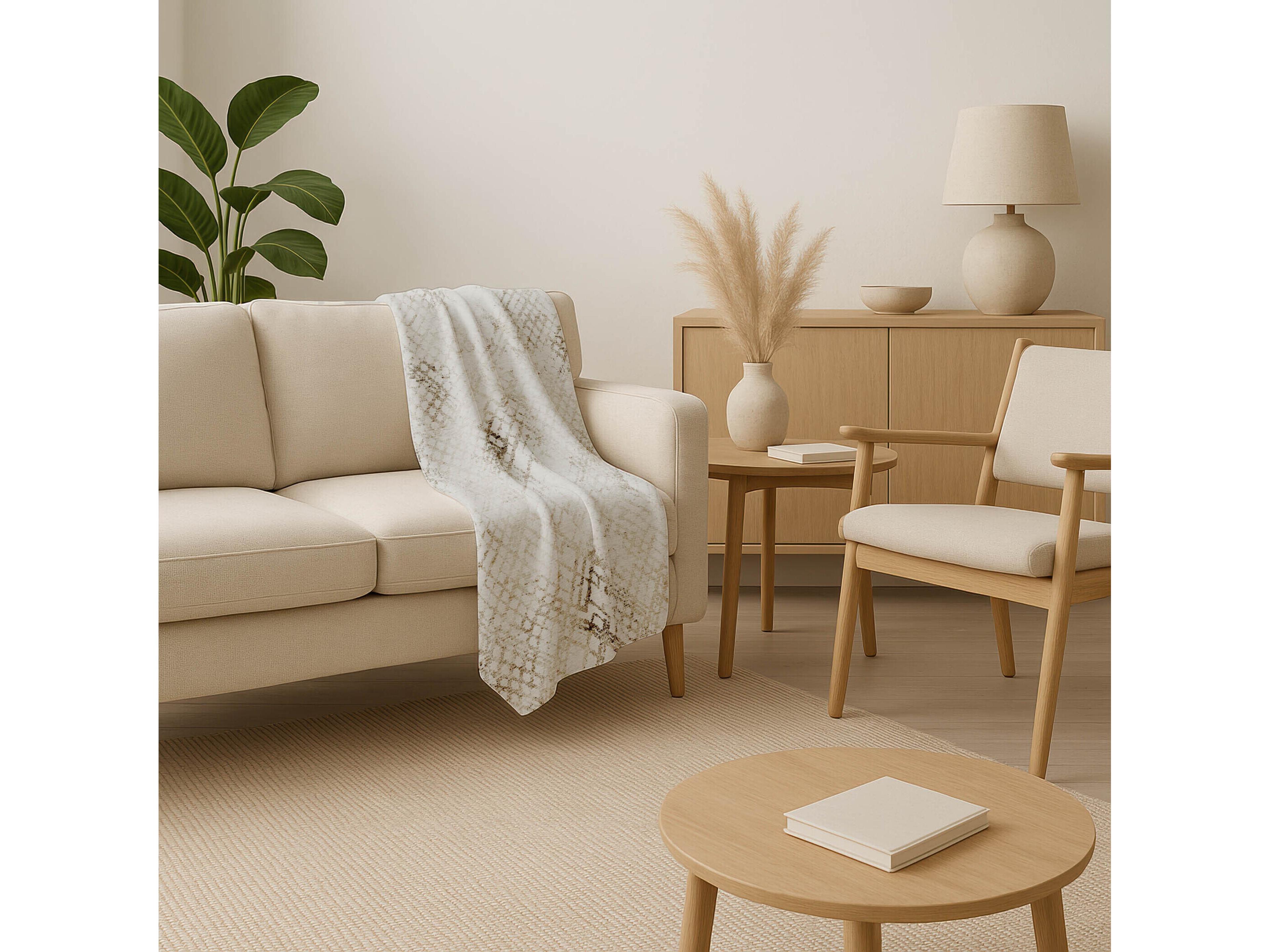 Dalyn Sherpa Brown Polyester Throw