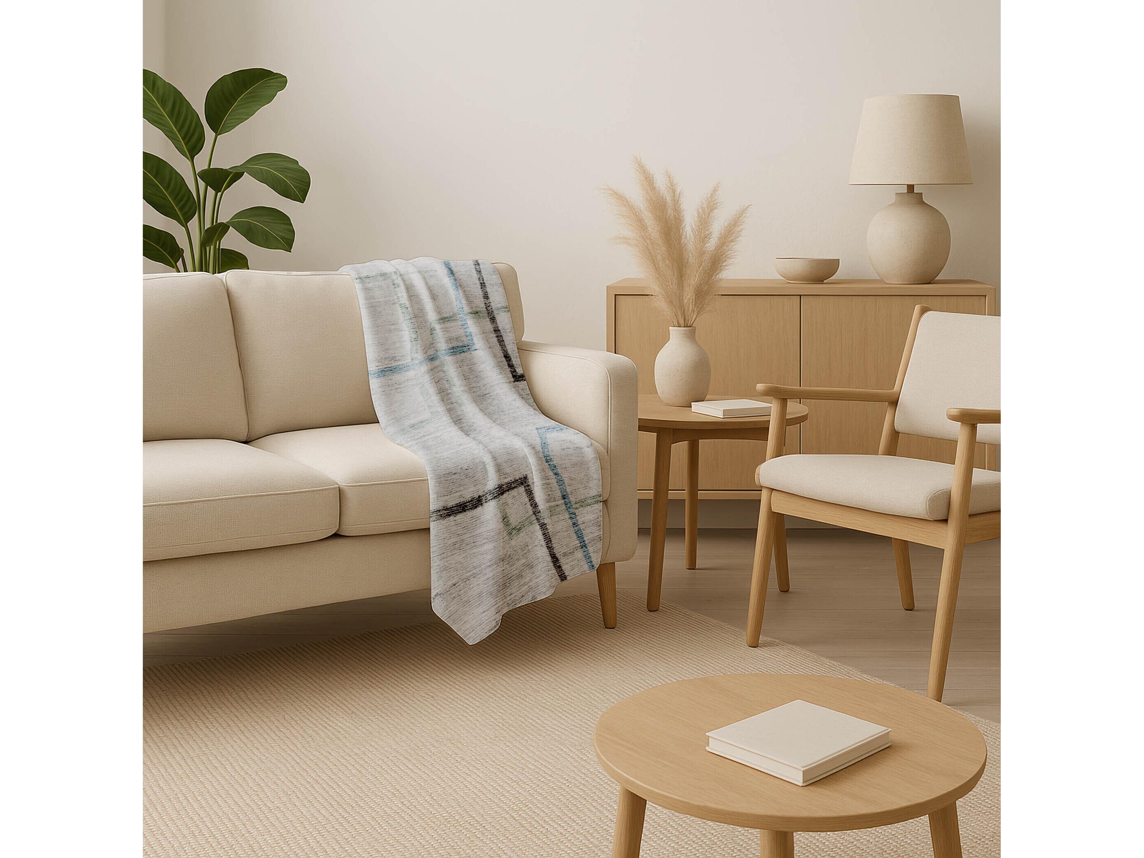 Dalyn Sherpa Gray Polyester Throw