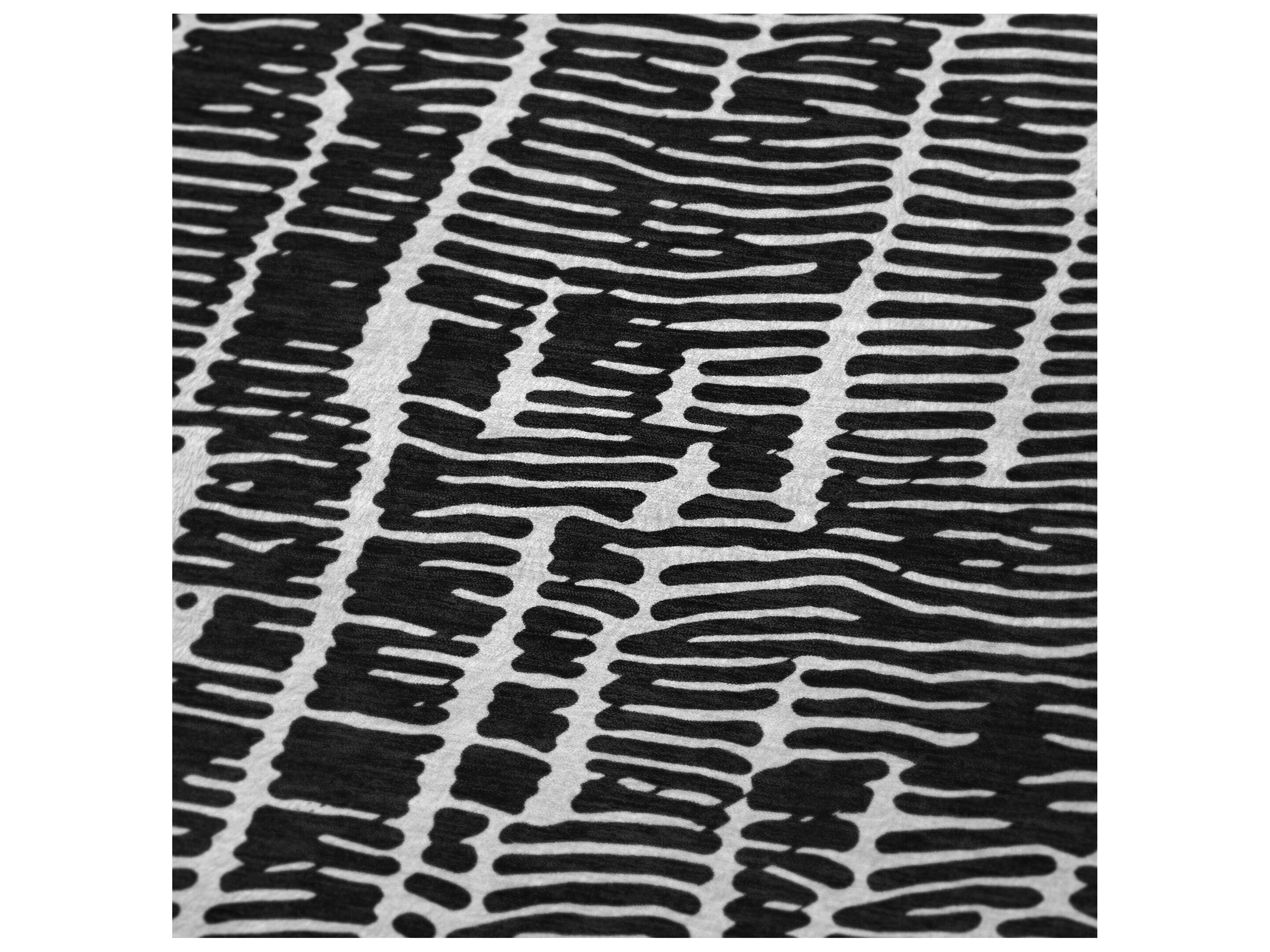 Dalyn Sherpa Black Polyester Throw