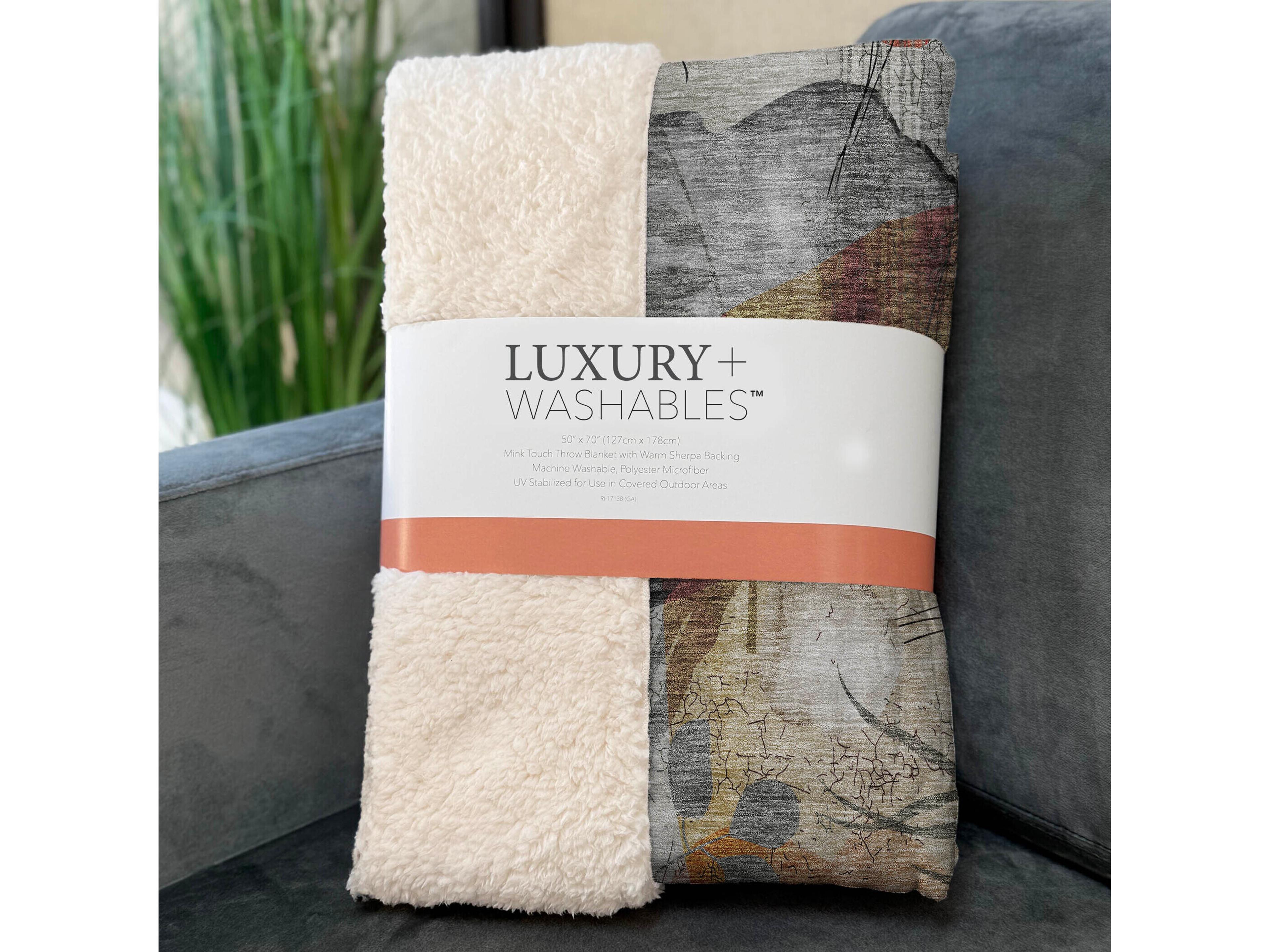 Dalyn Sherpa Orange Polyester Throw