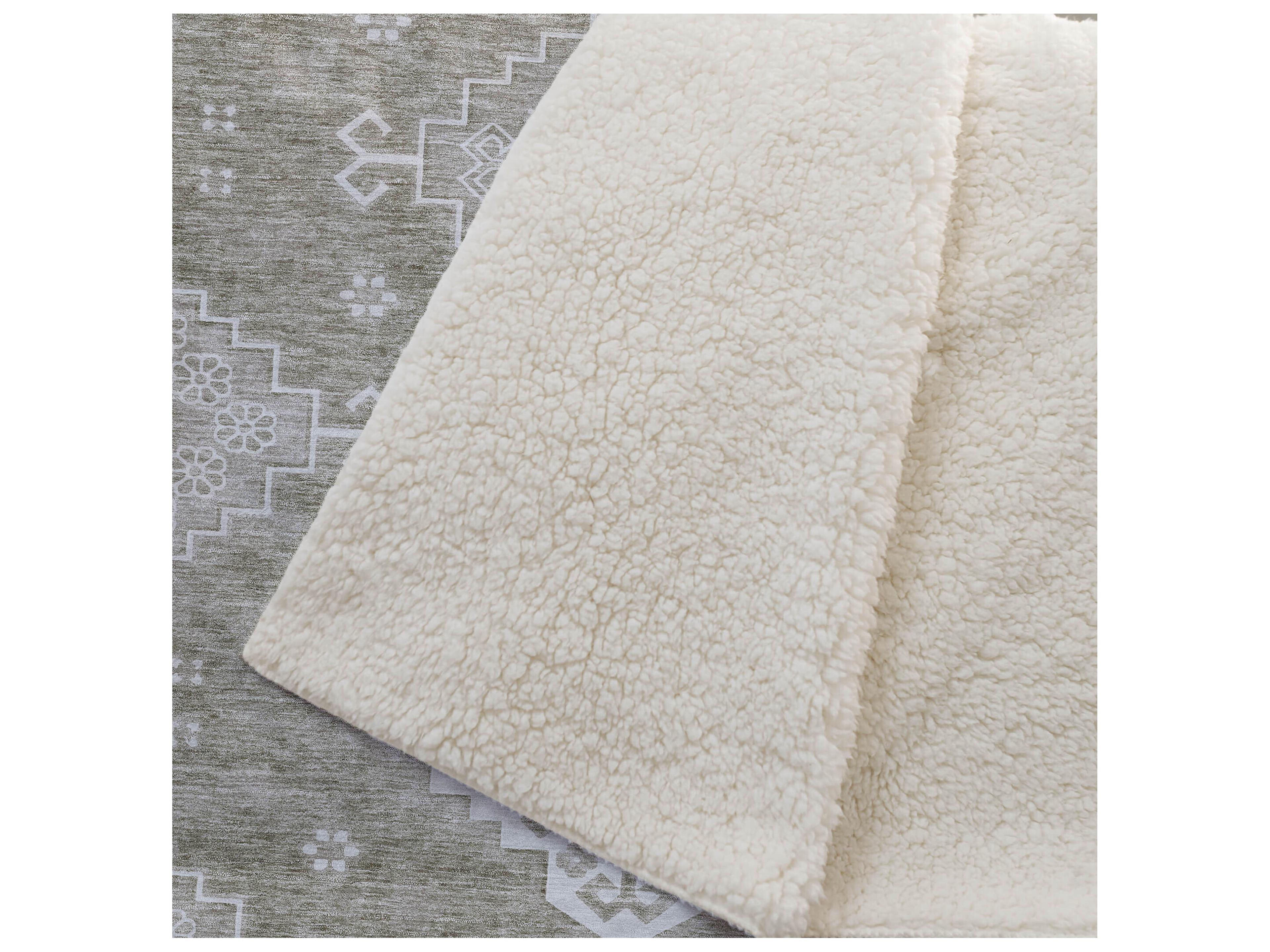 Dalyn Sherpa Brown Polyester Throw