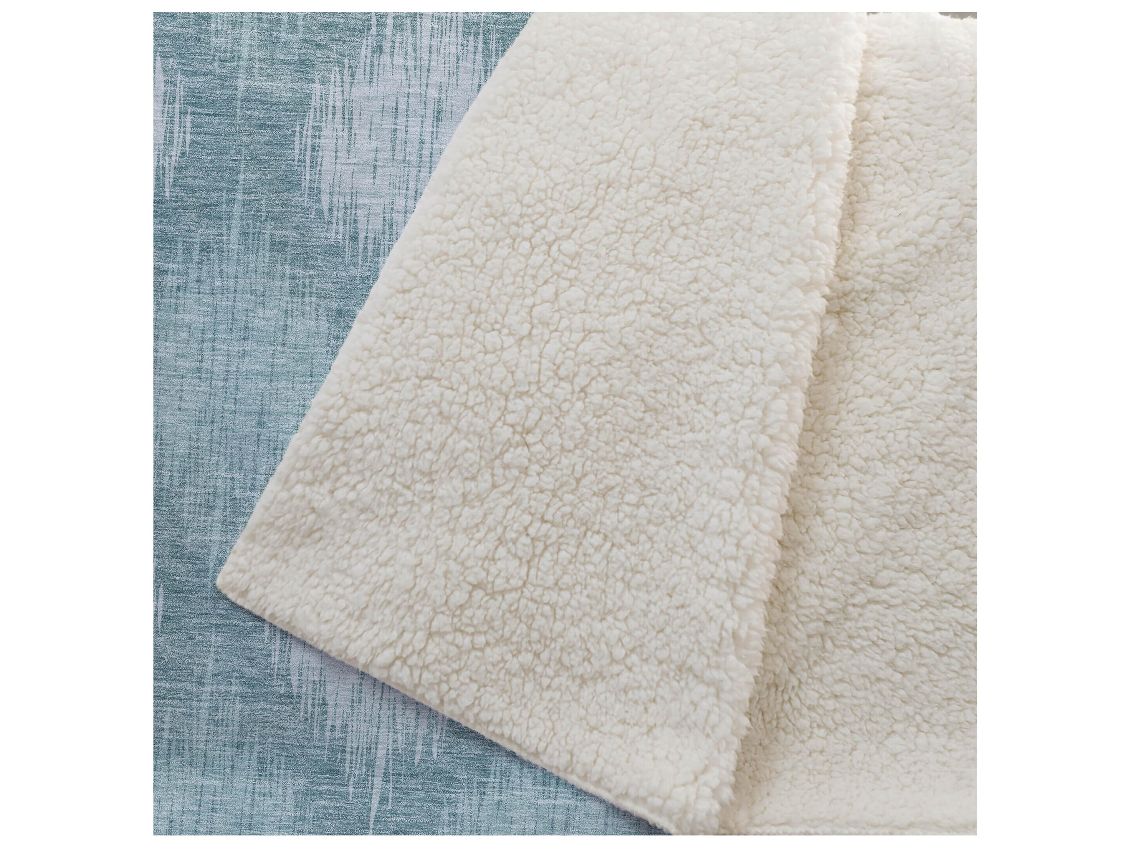 Dalyn Sherpa Teal Polyester Throw