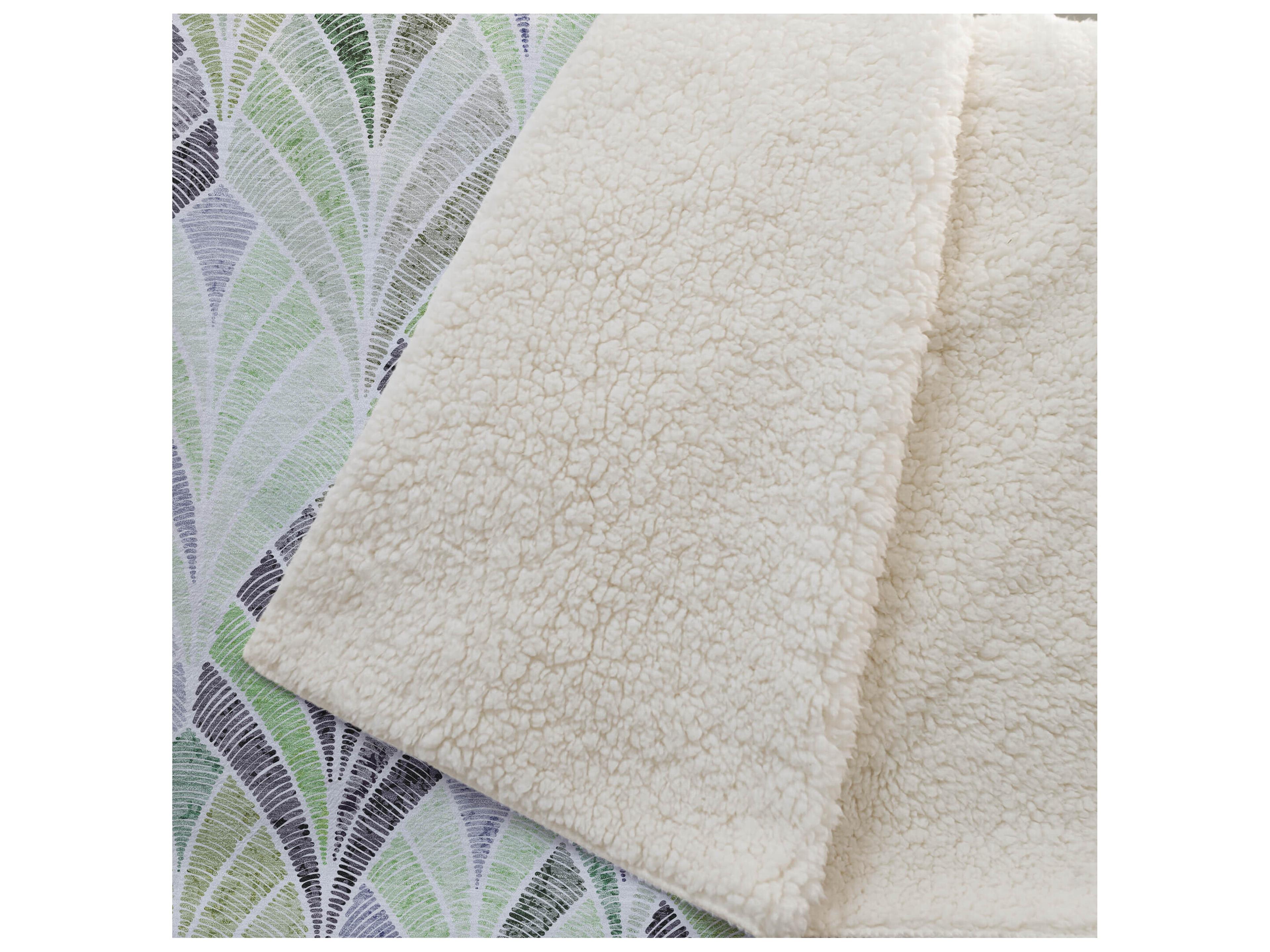 Dalyn Sherpa Green Polyester Throw