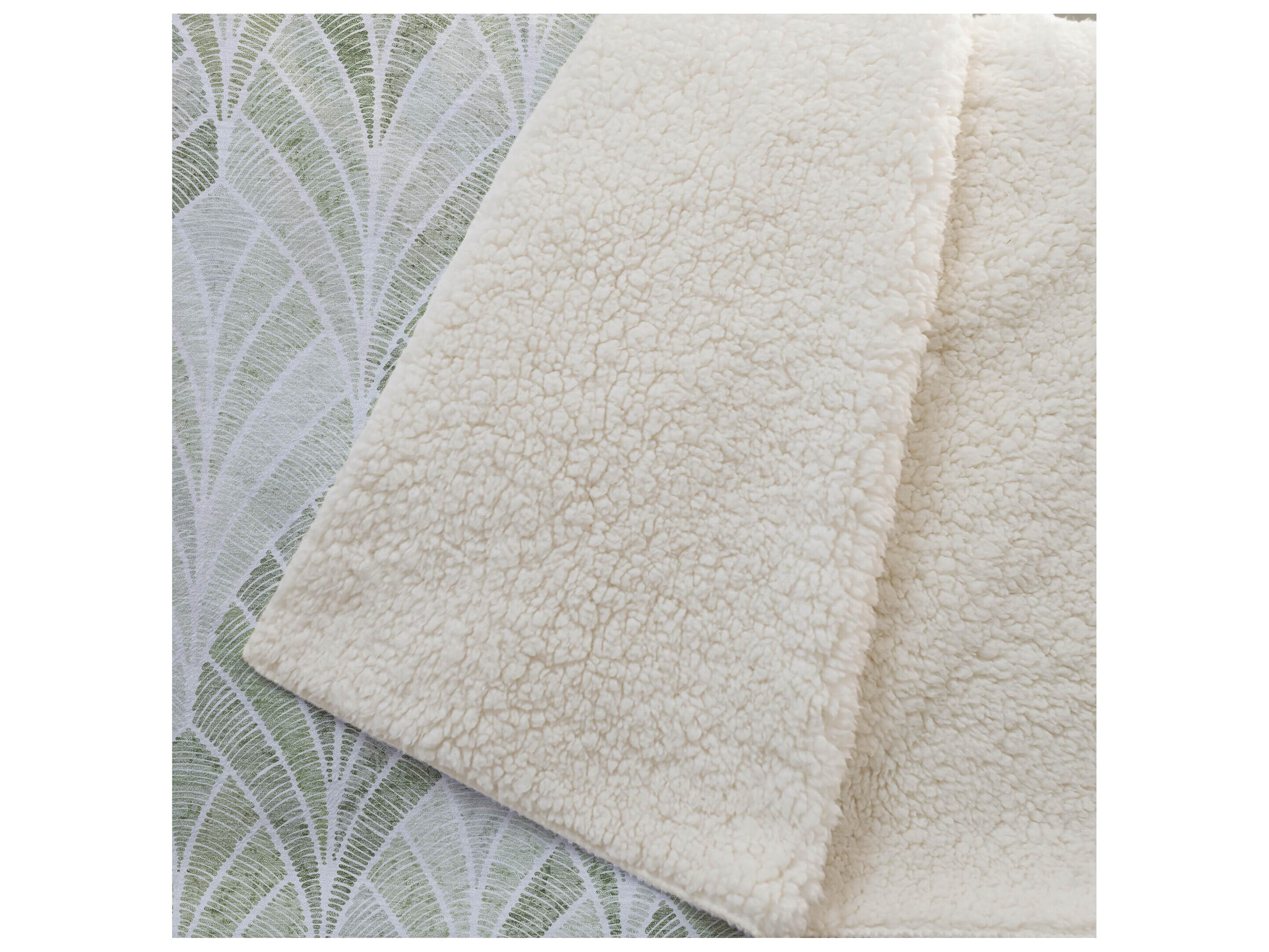 Dalyn Sherpa Green Polyester Throw