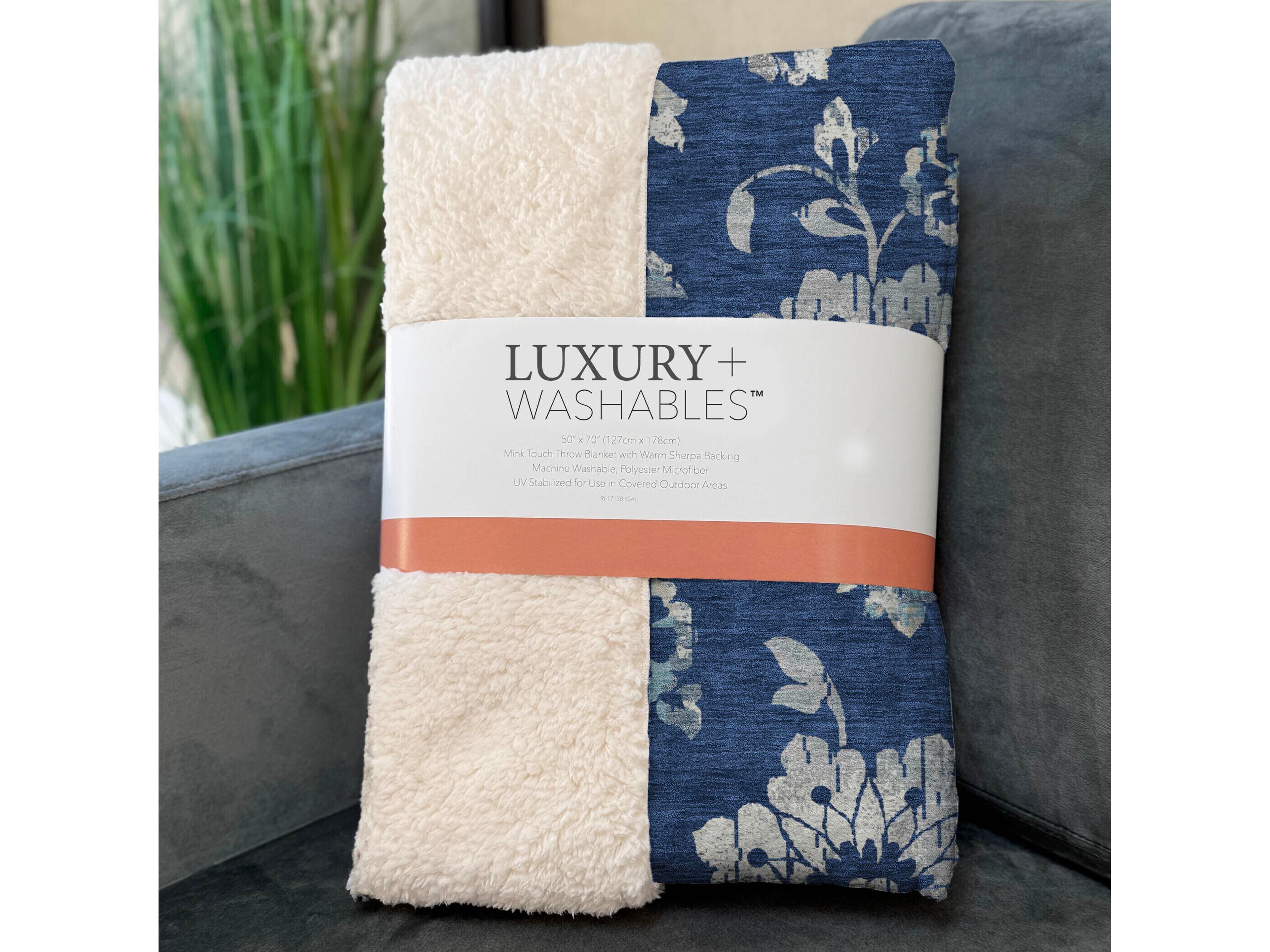 Dalyn Sherpa Blue Polyester Throw