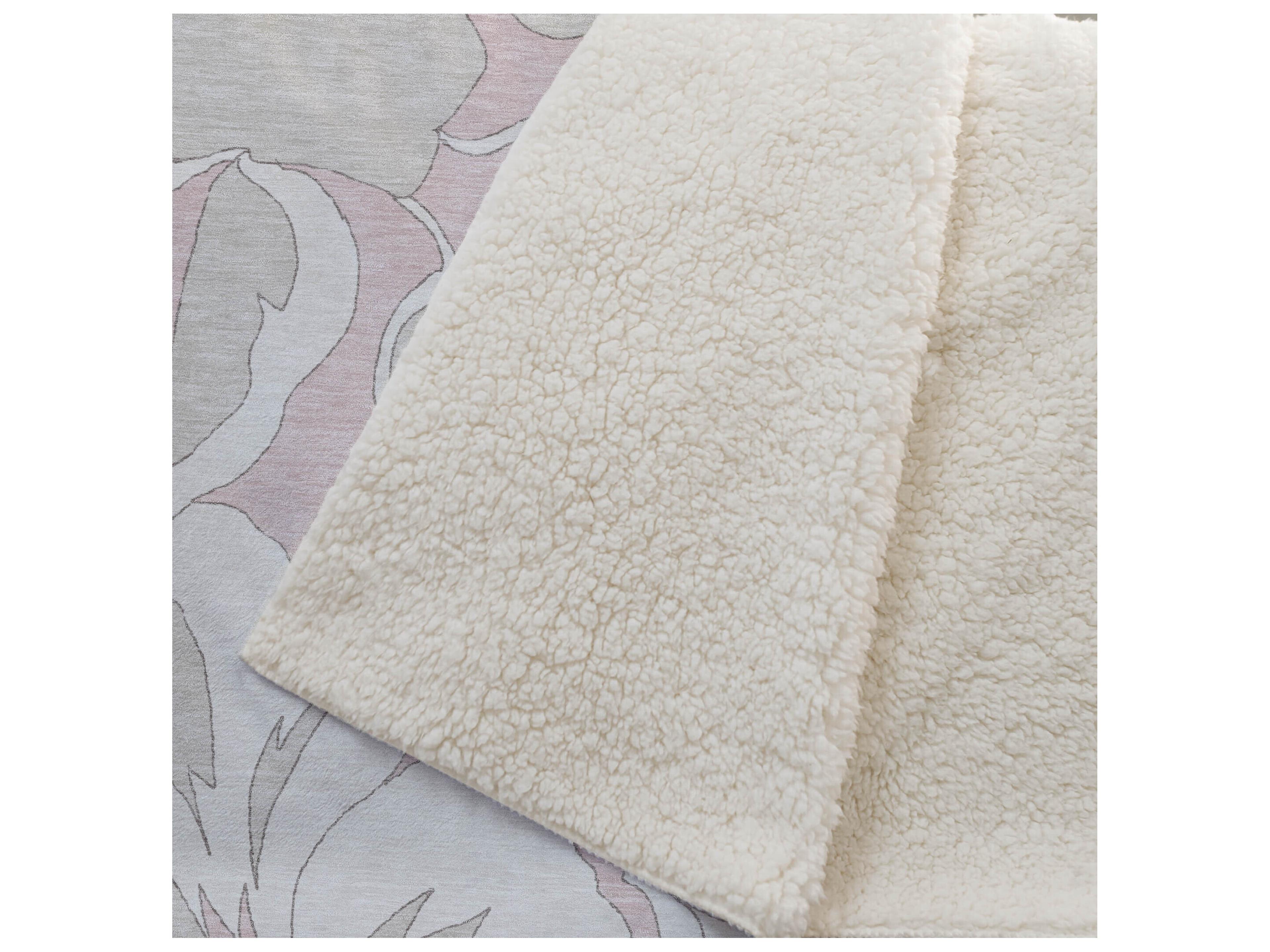 Dalyn Sherpa Pink Polyester Throw