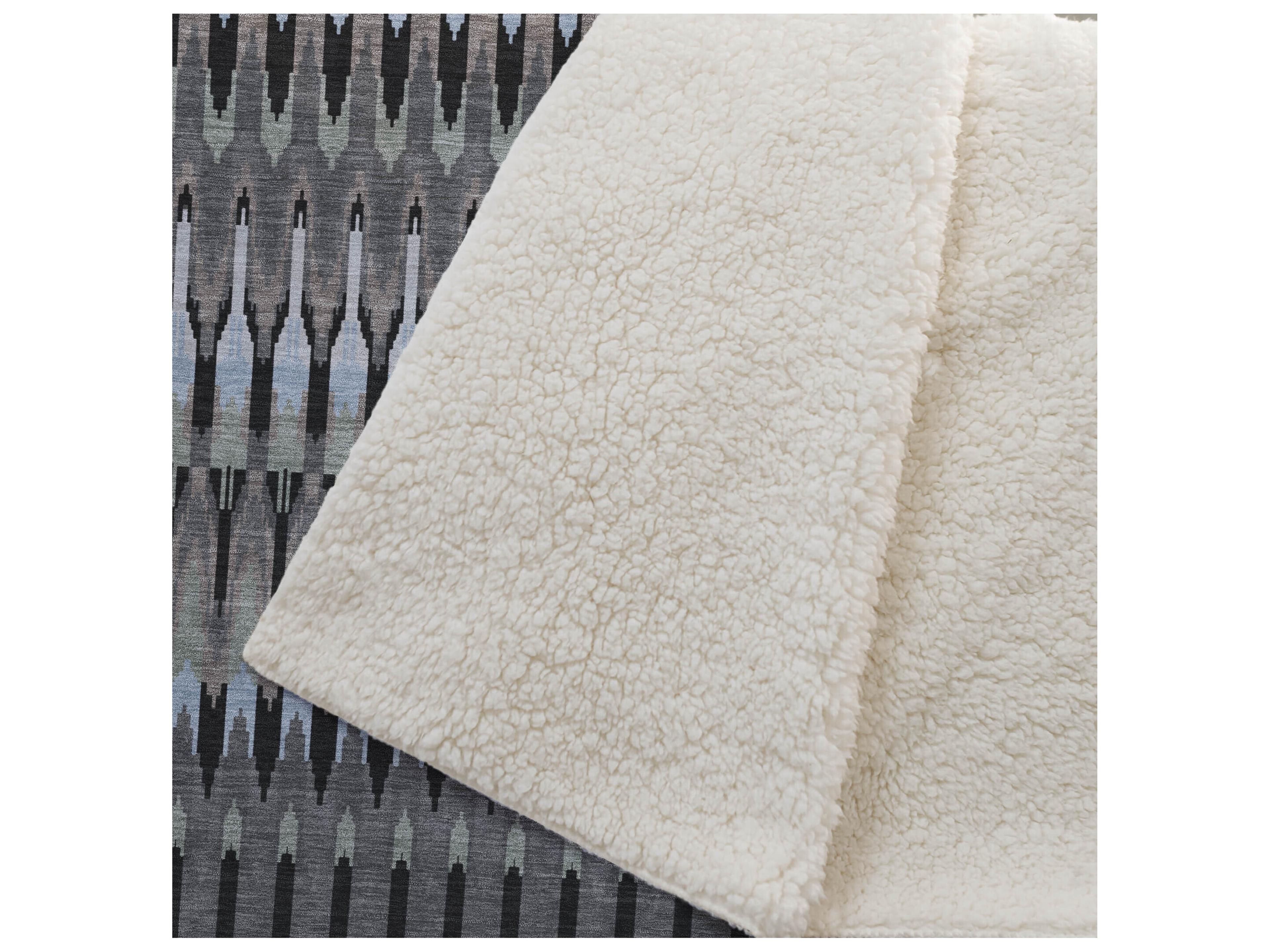 Dalyn Sherpa Black Polyester Throw