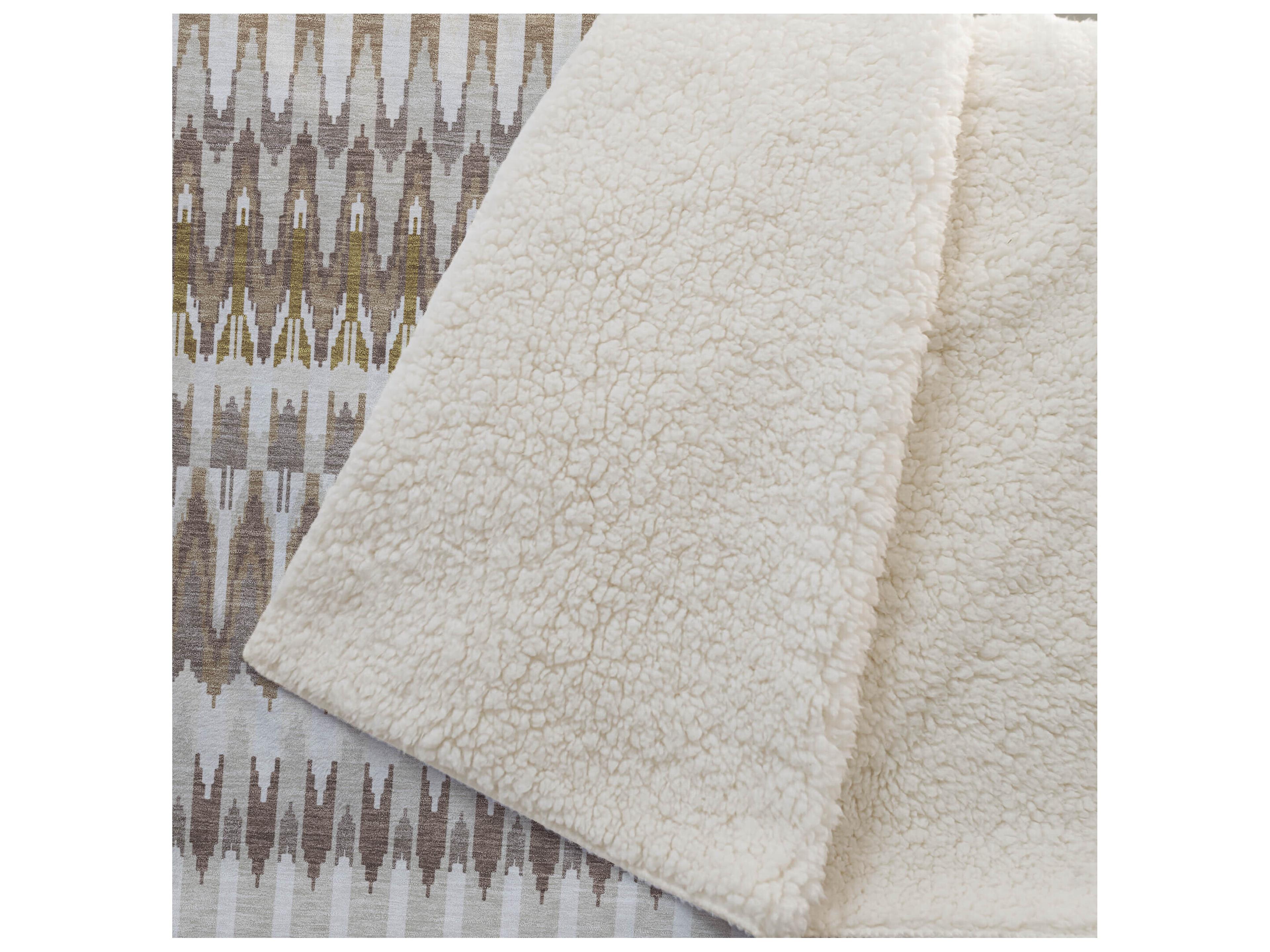 Dalyn Sherpa Brown Polyester Throw