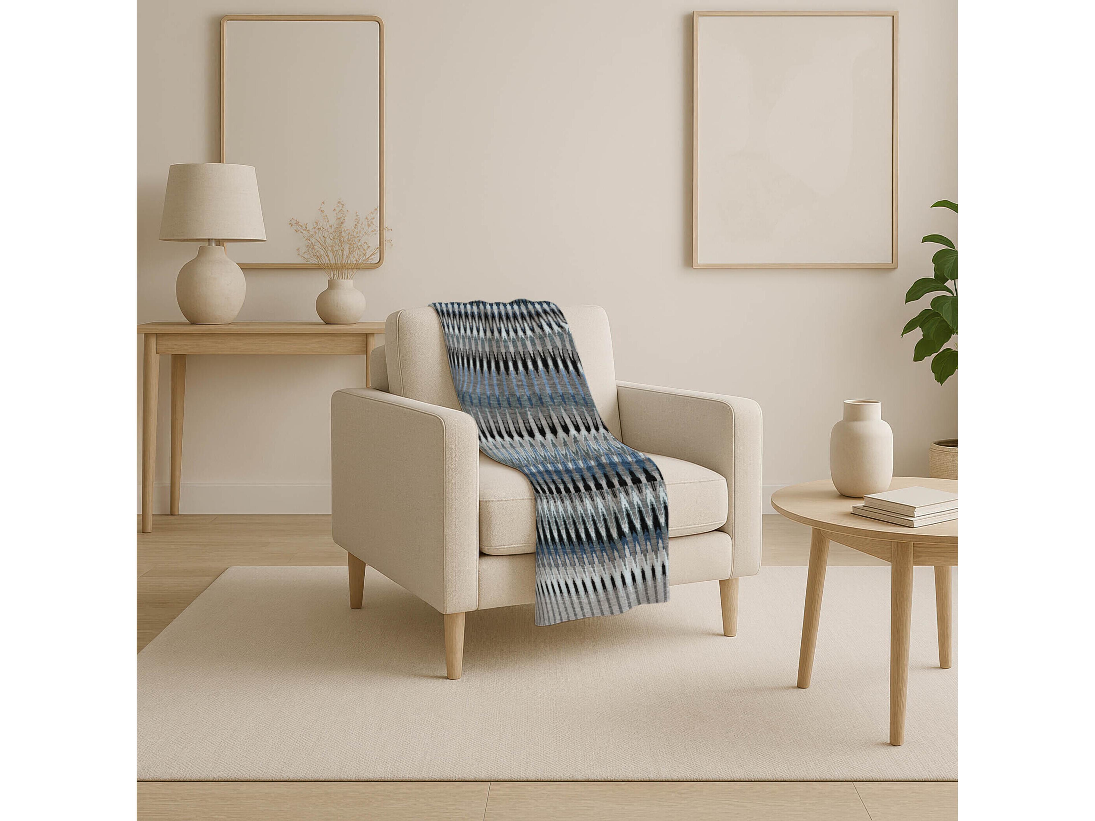 Dalyn Sherpa Gray Polyester Throw