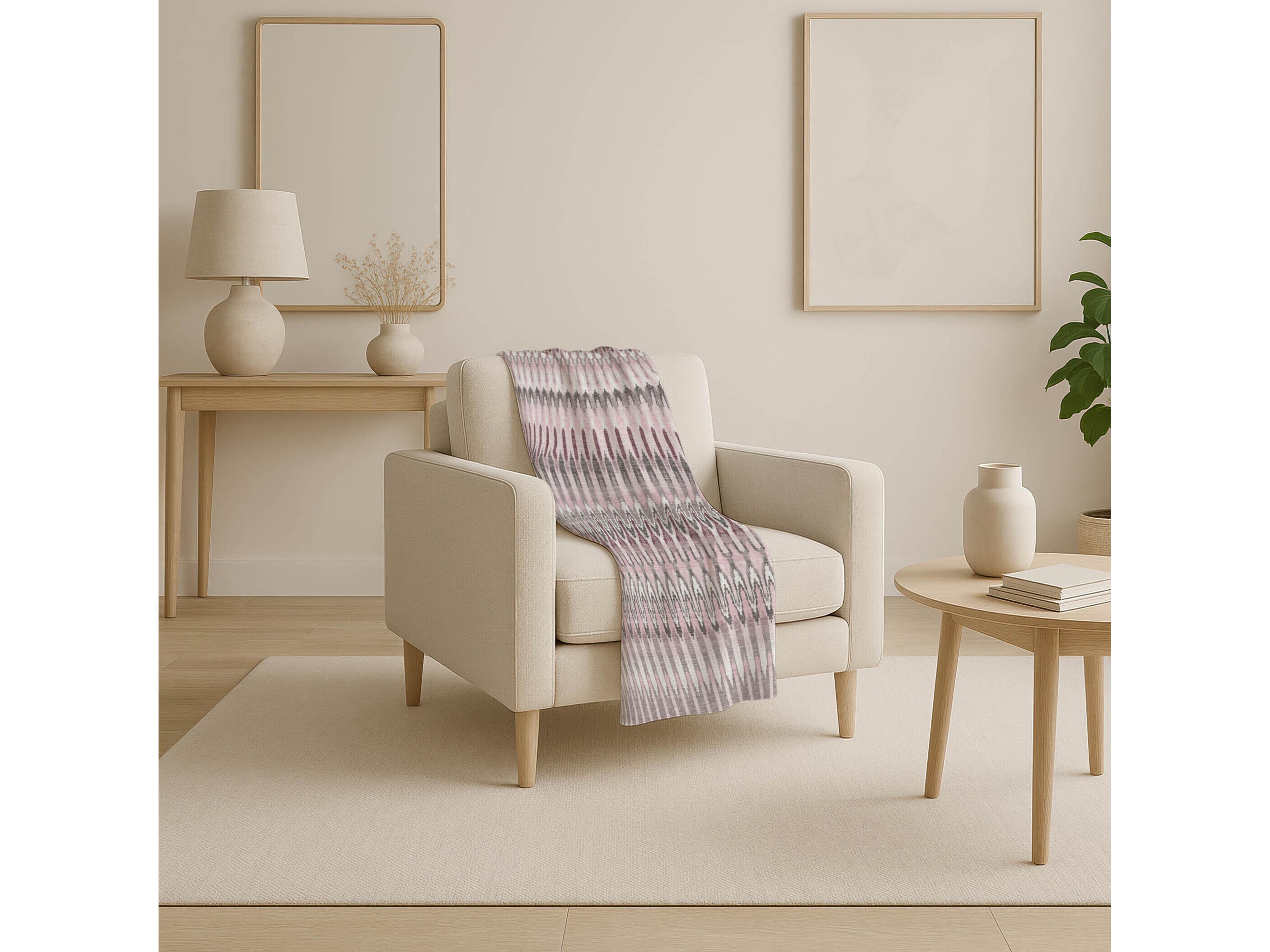 Dalyn Sherpa Pink Polyester Throw