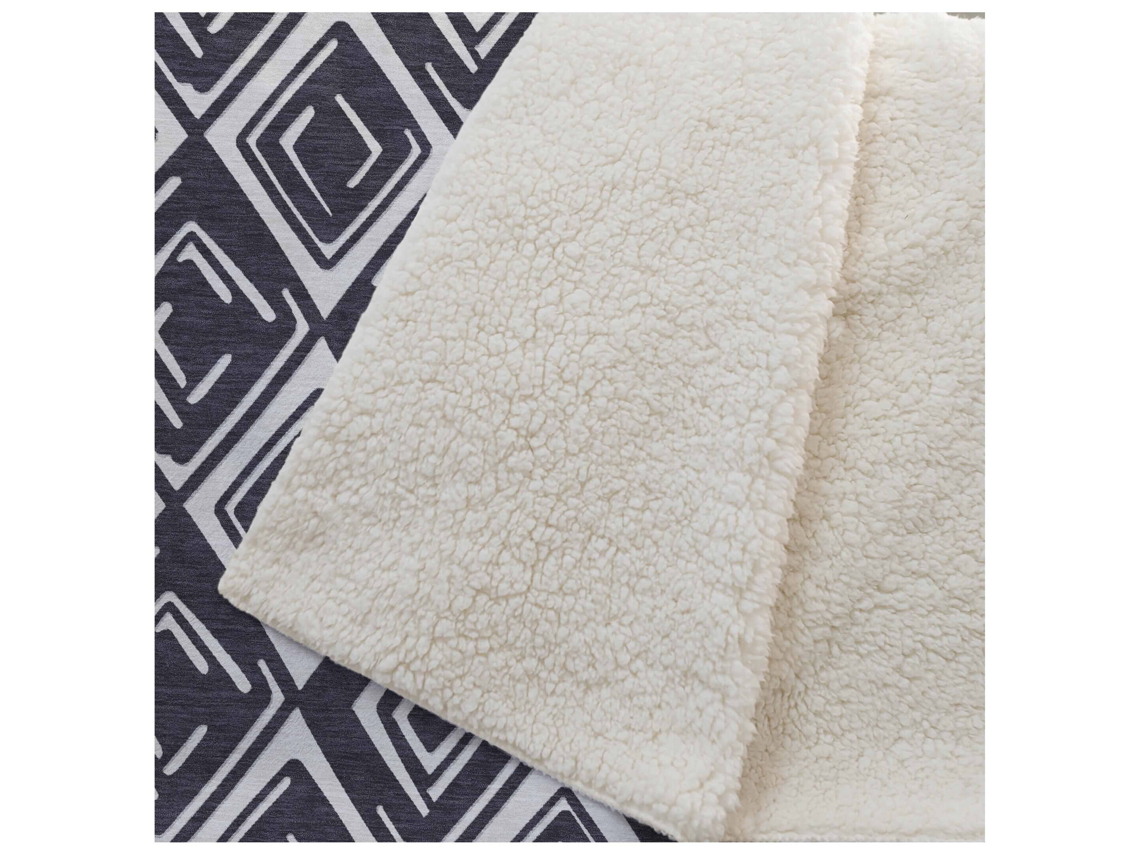 Dalyn Sherpa Black Polyester Throw