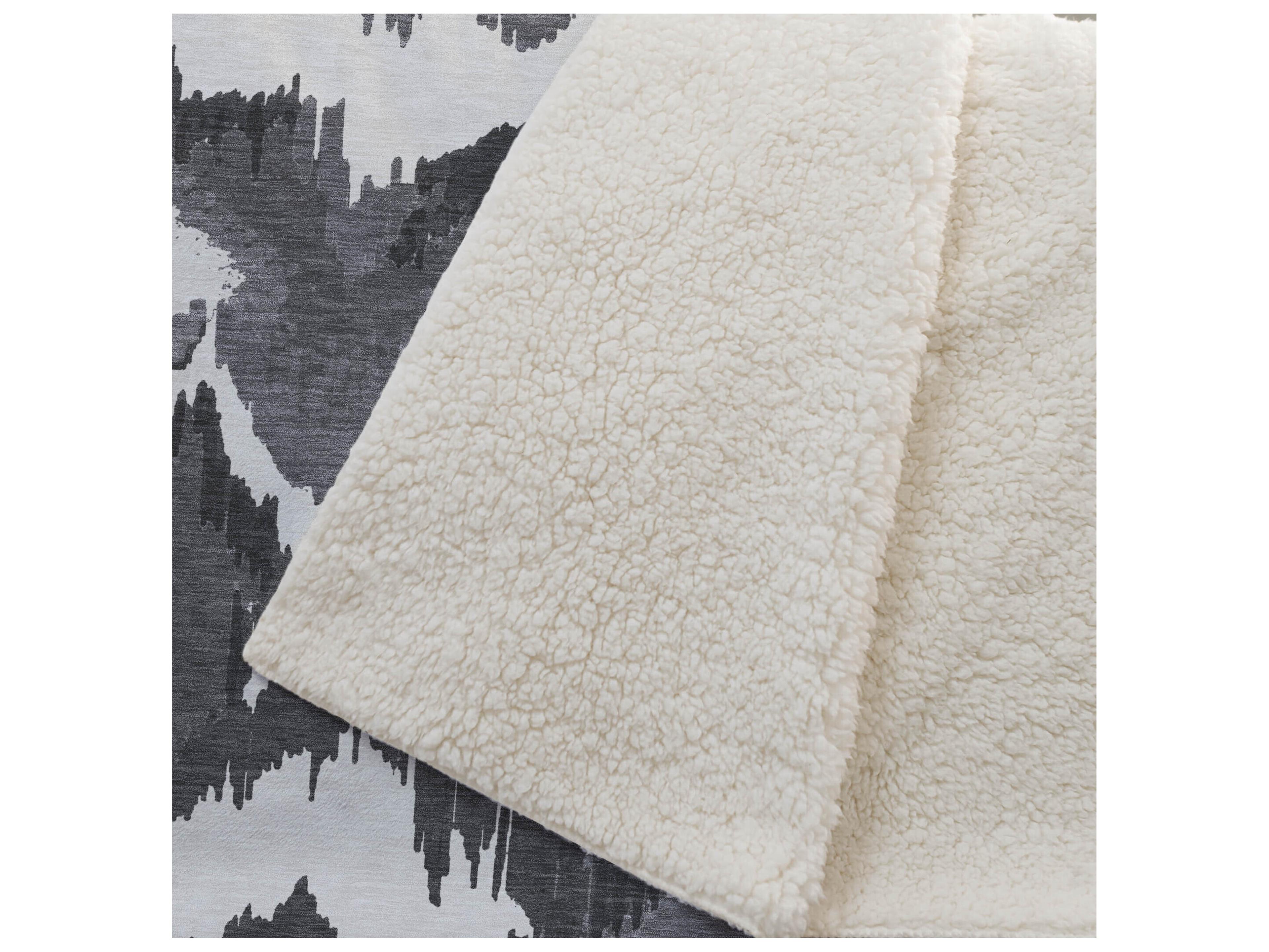 Dalyn Sherpa Black Polyester Throw