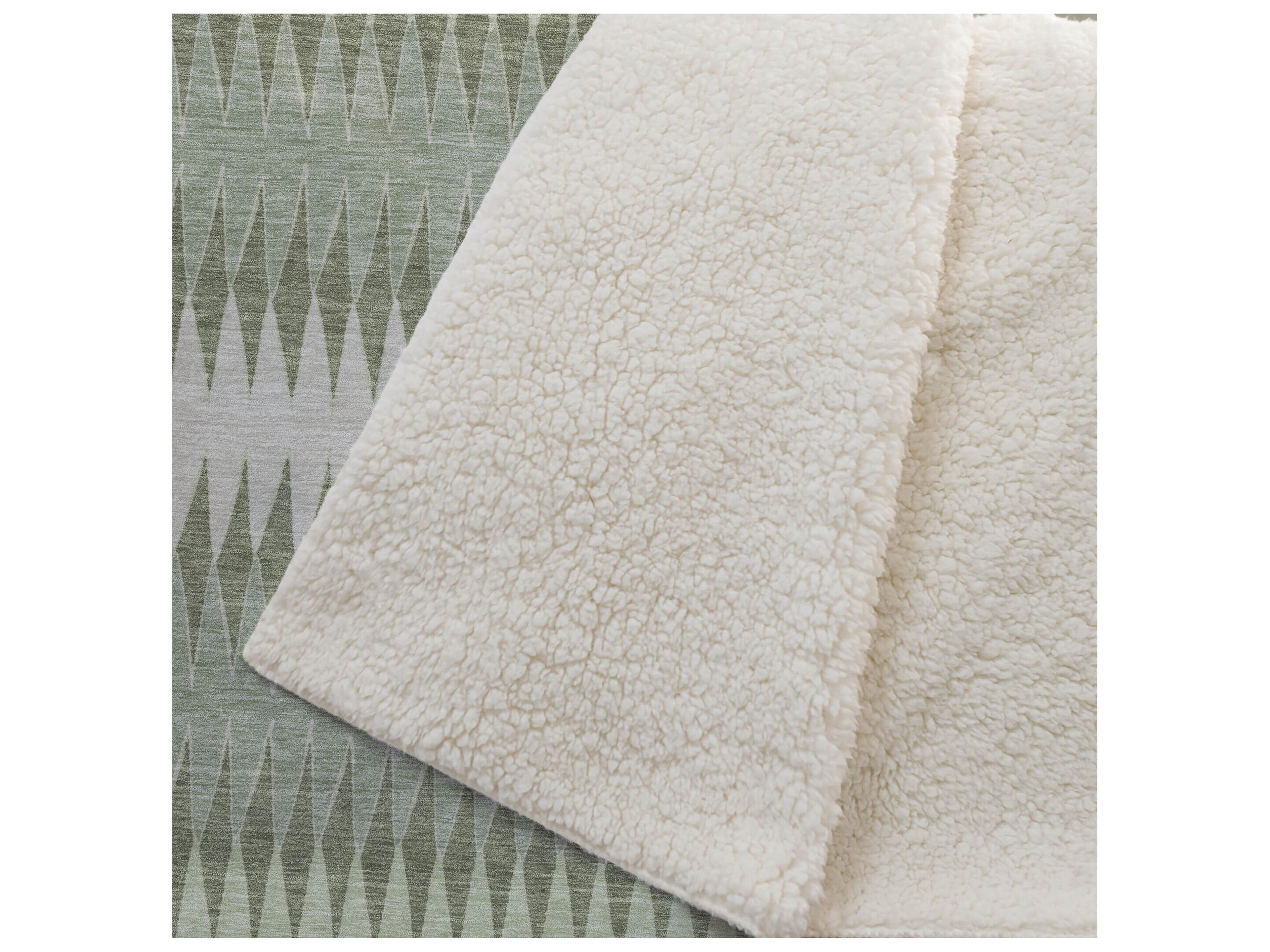 Dalyn Sherpa Green Polyester Throw