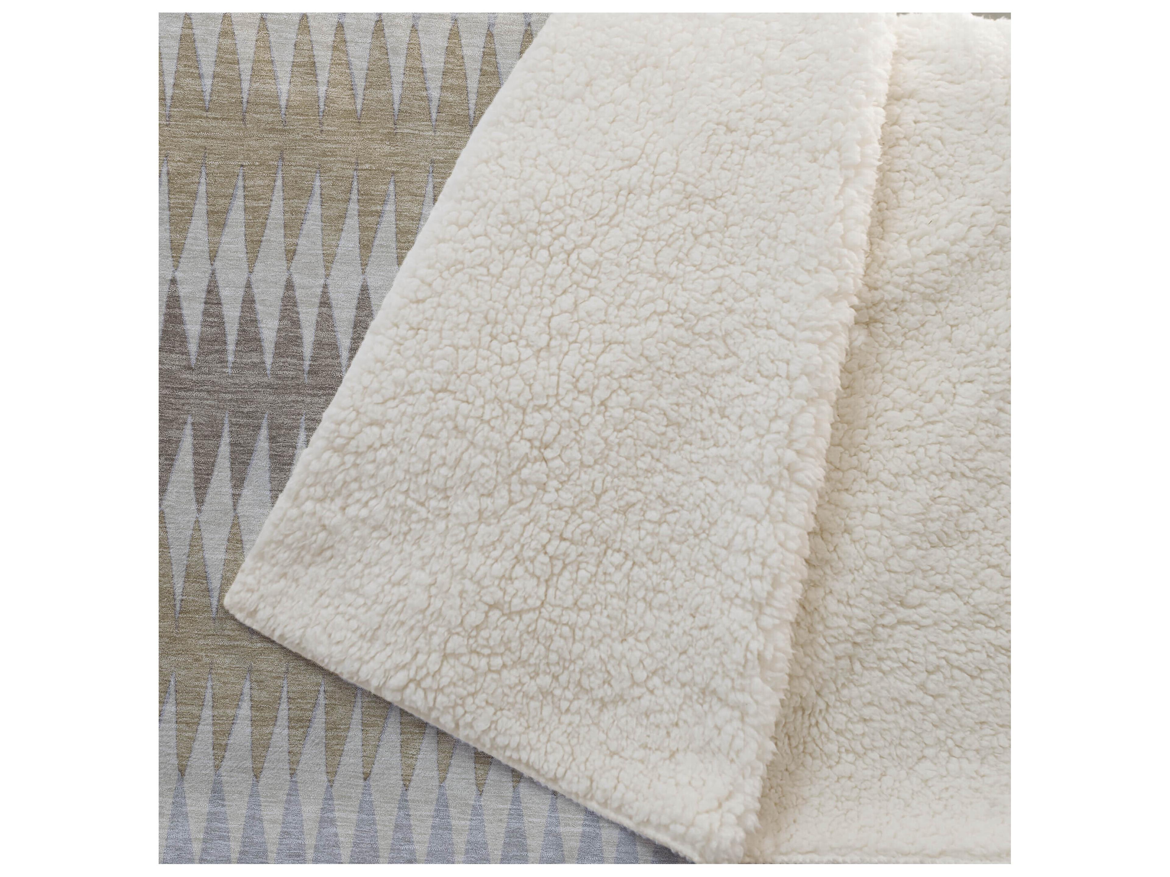 Dalyn Sherpa Brown Polyester Throw