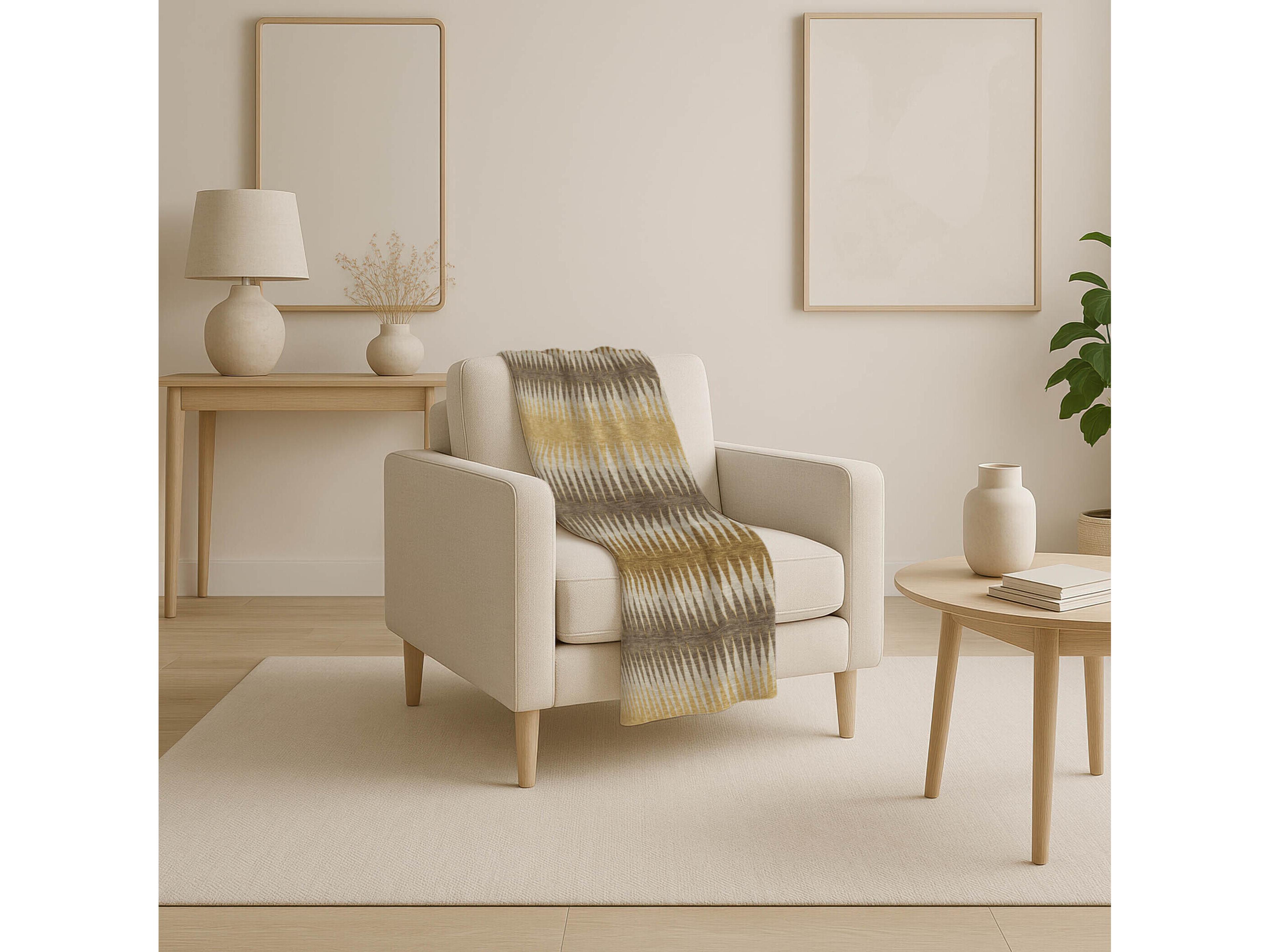 Dalyn Sherpa Brown Polyester Throw