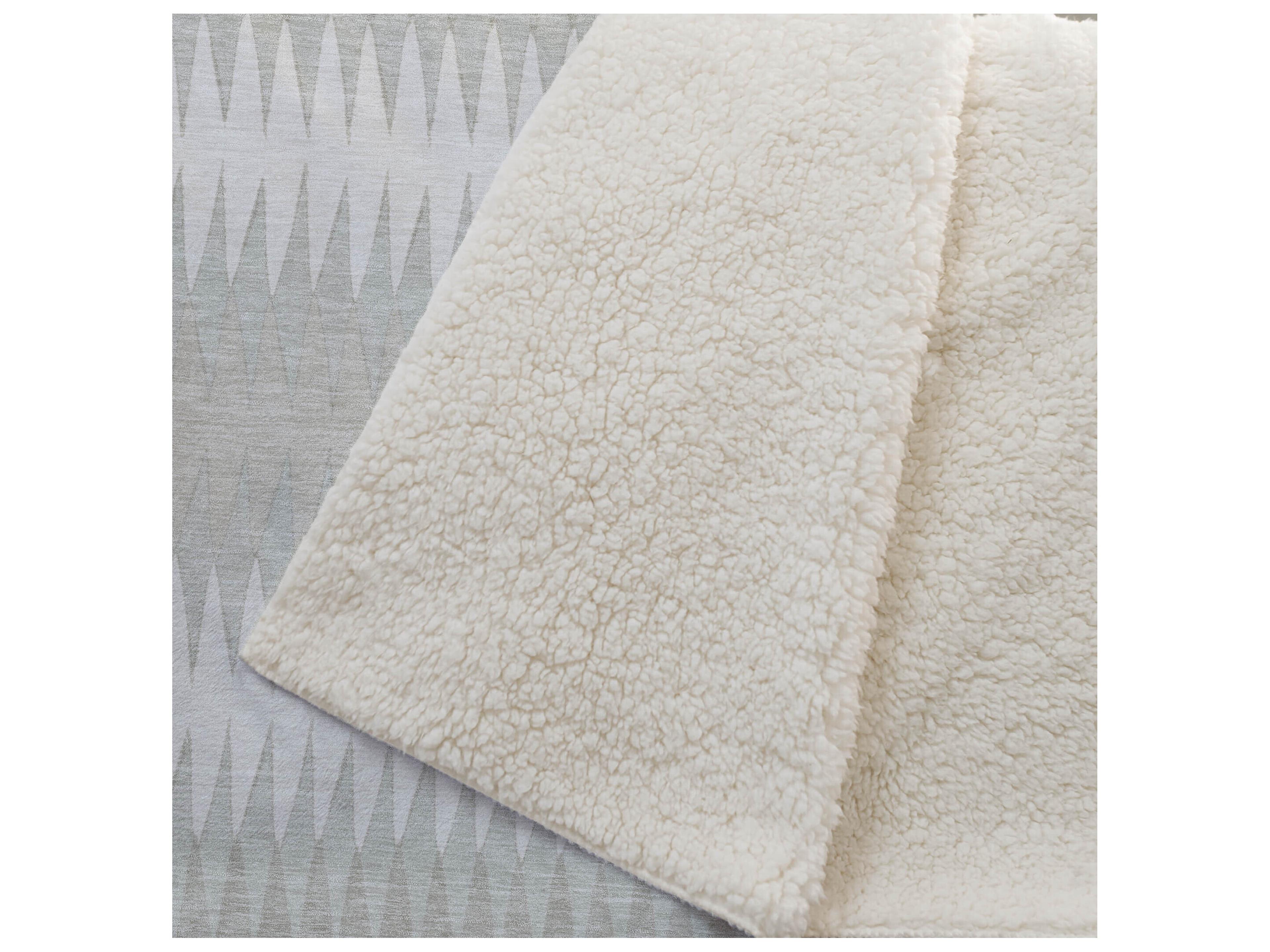 Dalyn Sherpa Ivory Polyester Throw