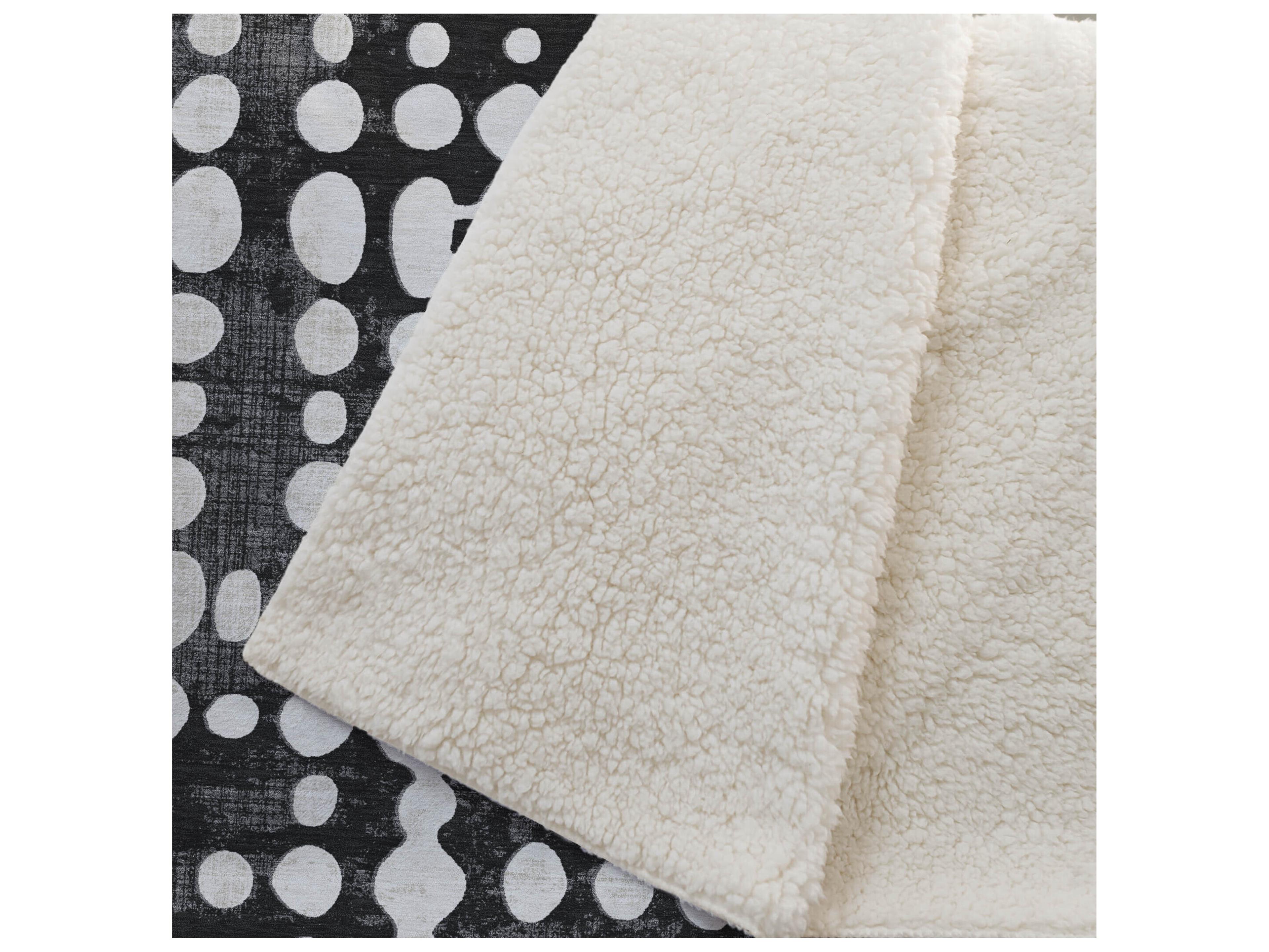 Dalyn Sherpa Black Polyester Throw