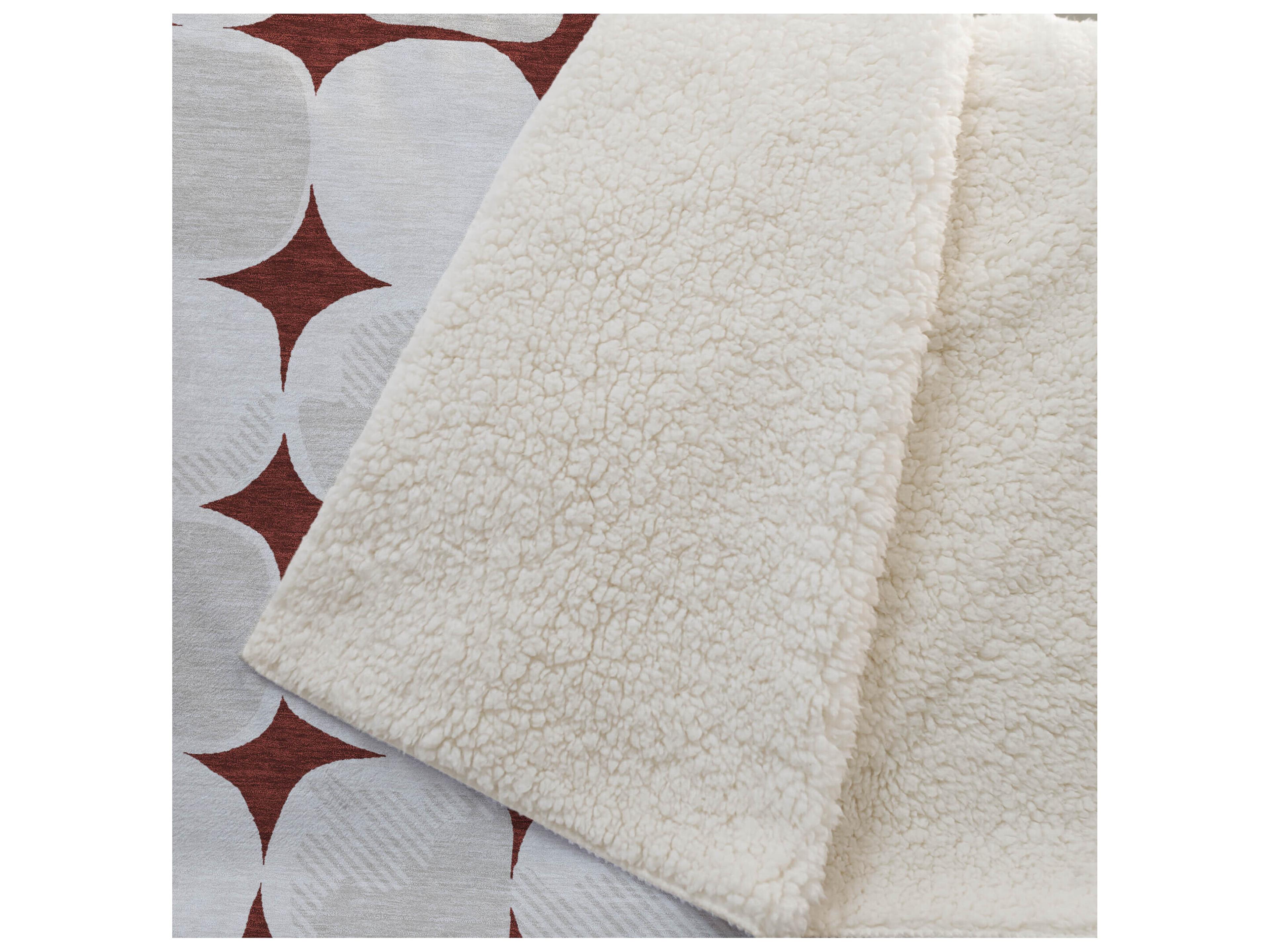 Dalyn Sherpa Red Polyester Throw