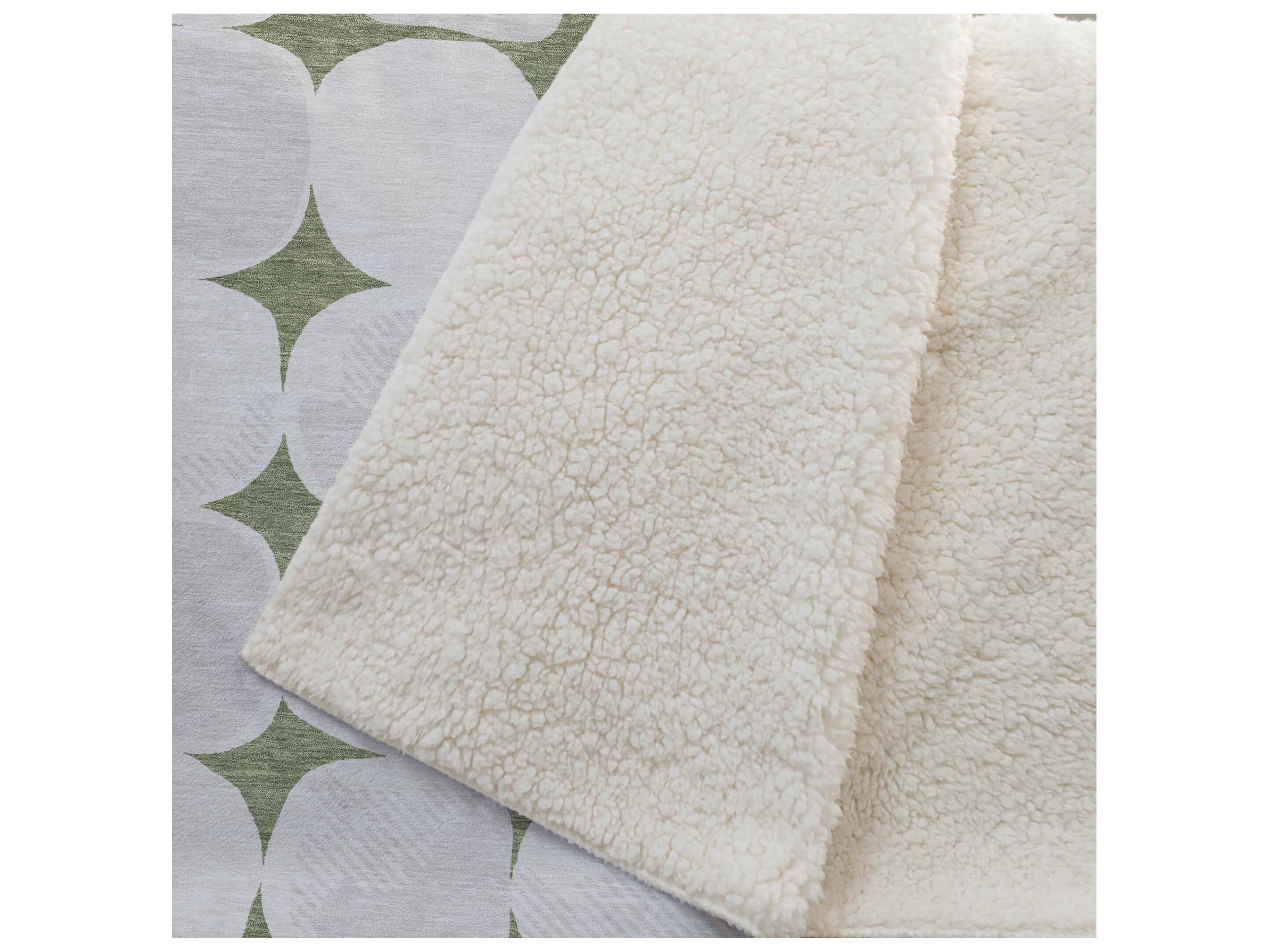 Dalyn Sherpa Green Polyester Throw