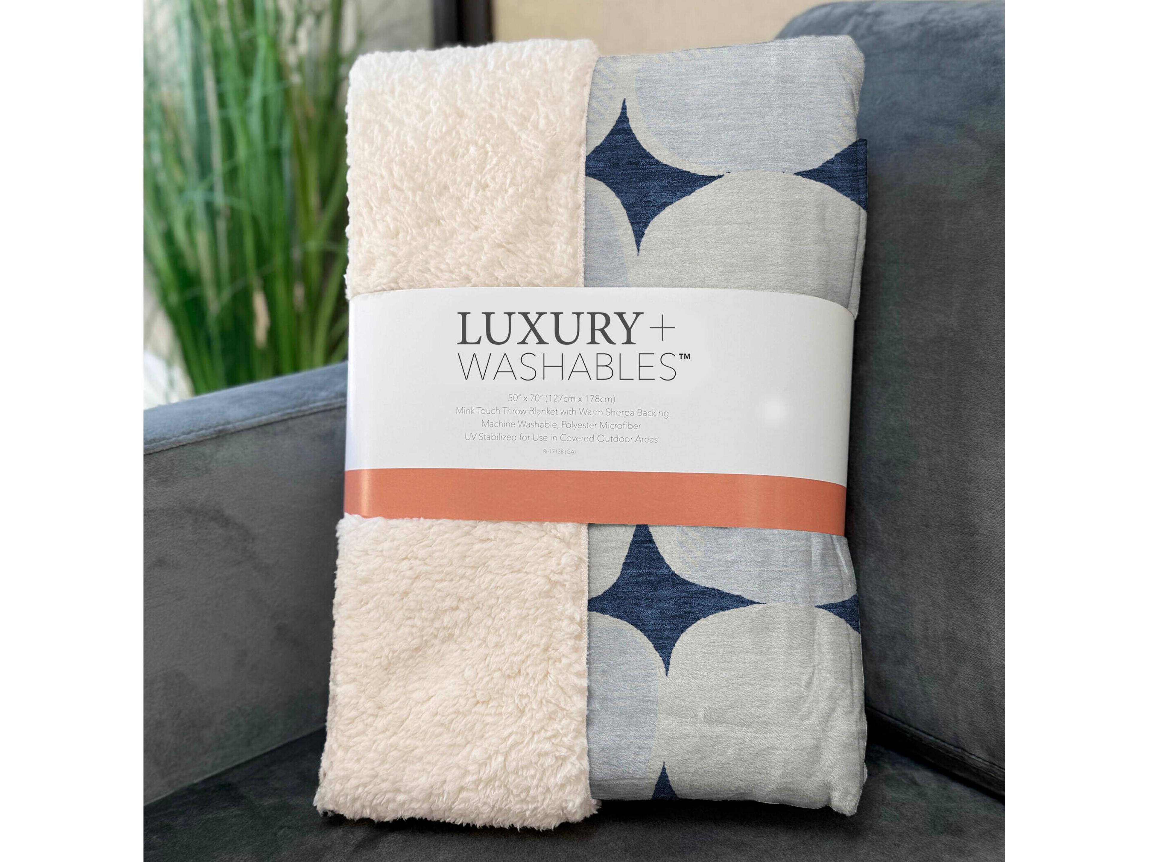 Dalyn Sherpa Blue Polyester Throw