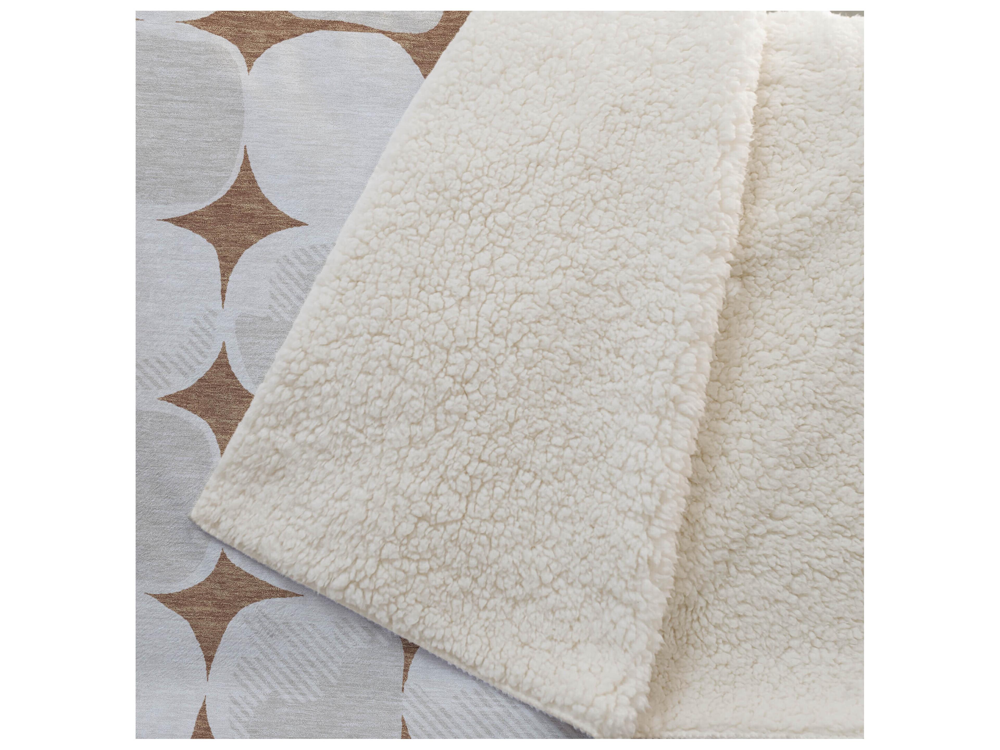 Dalyn Sherpa Orange Polyester Throw