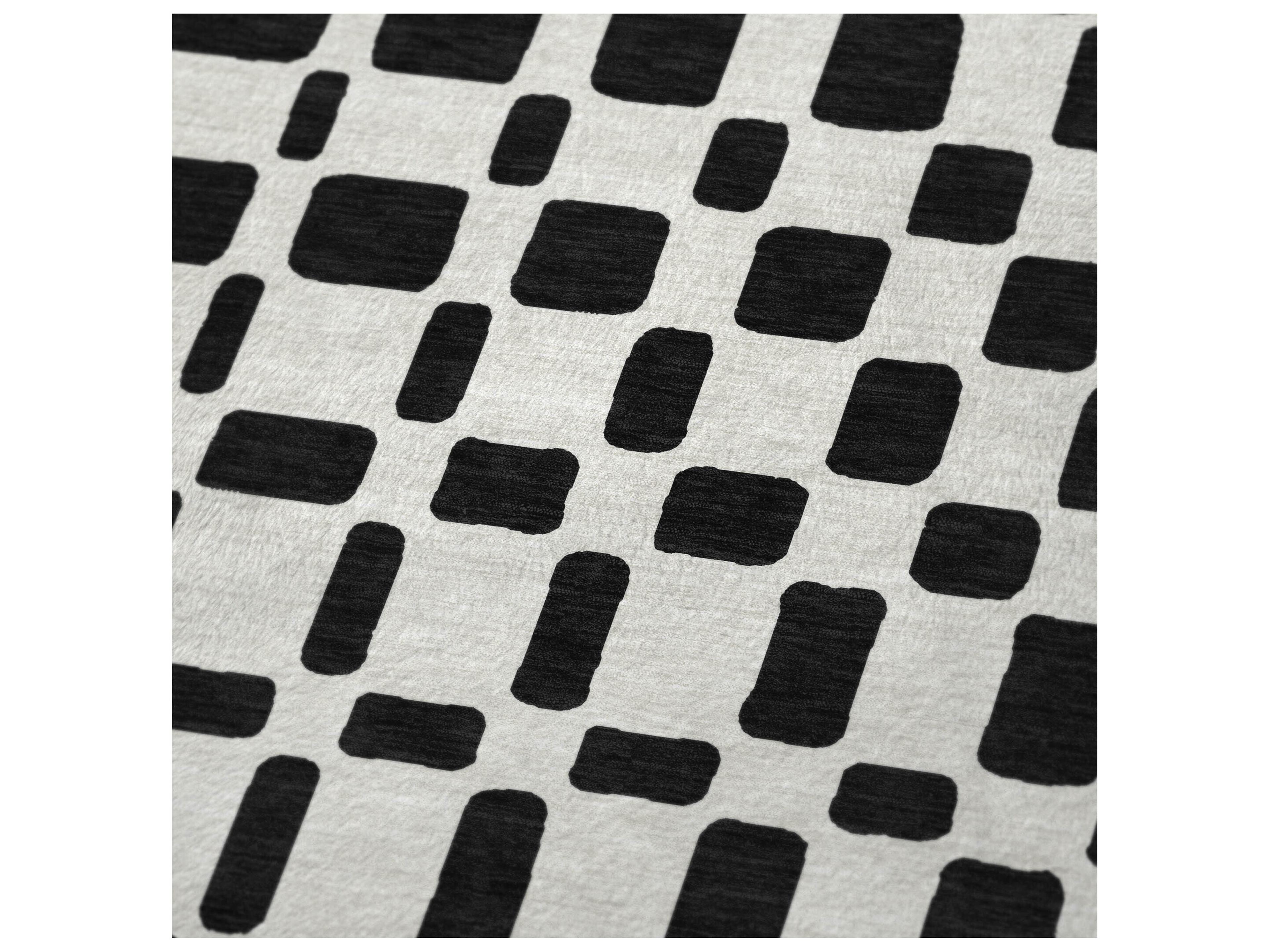 Dalyn Sherpa Black Polyester Throw