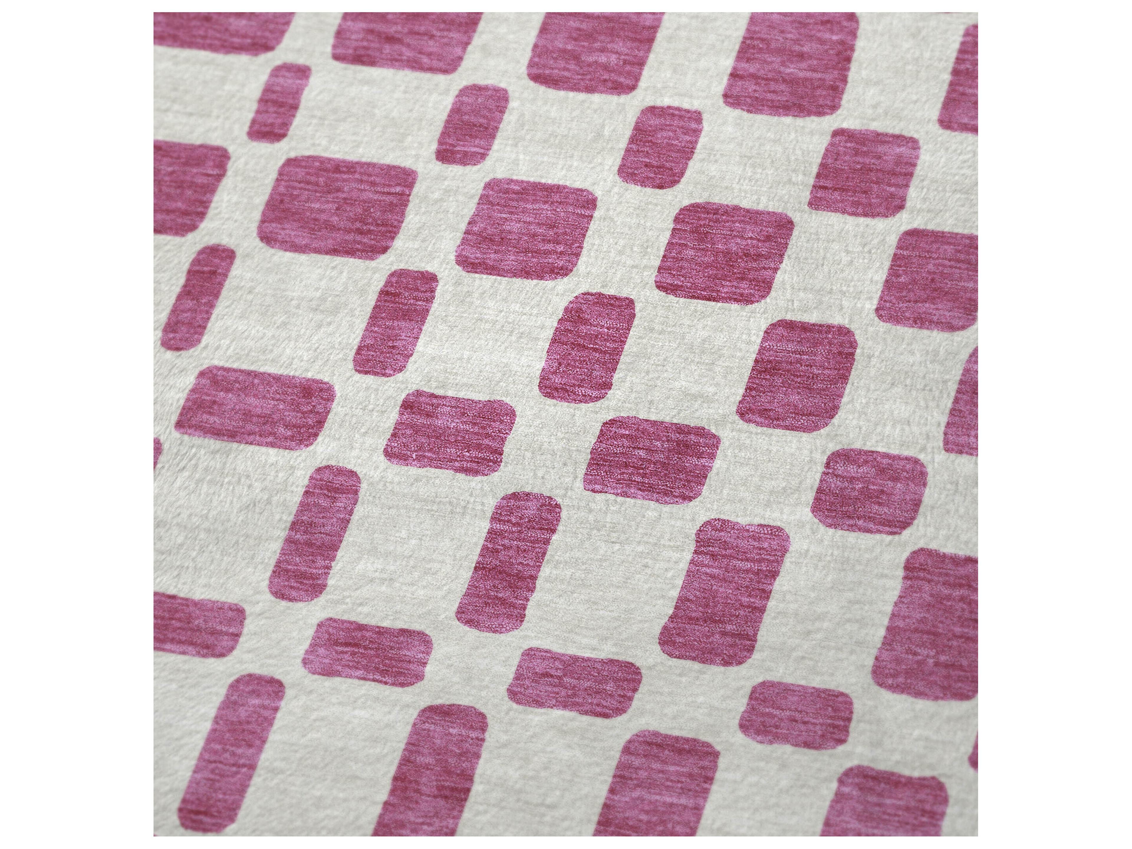 Dalyn Sherpa Pink Polyester Throw
