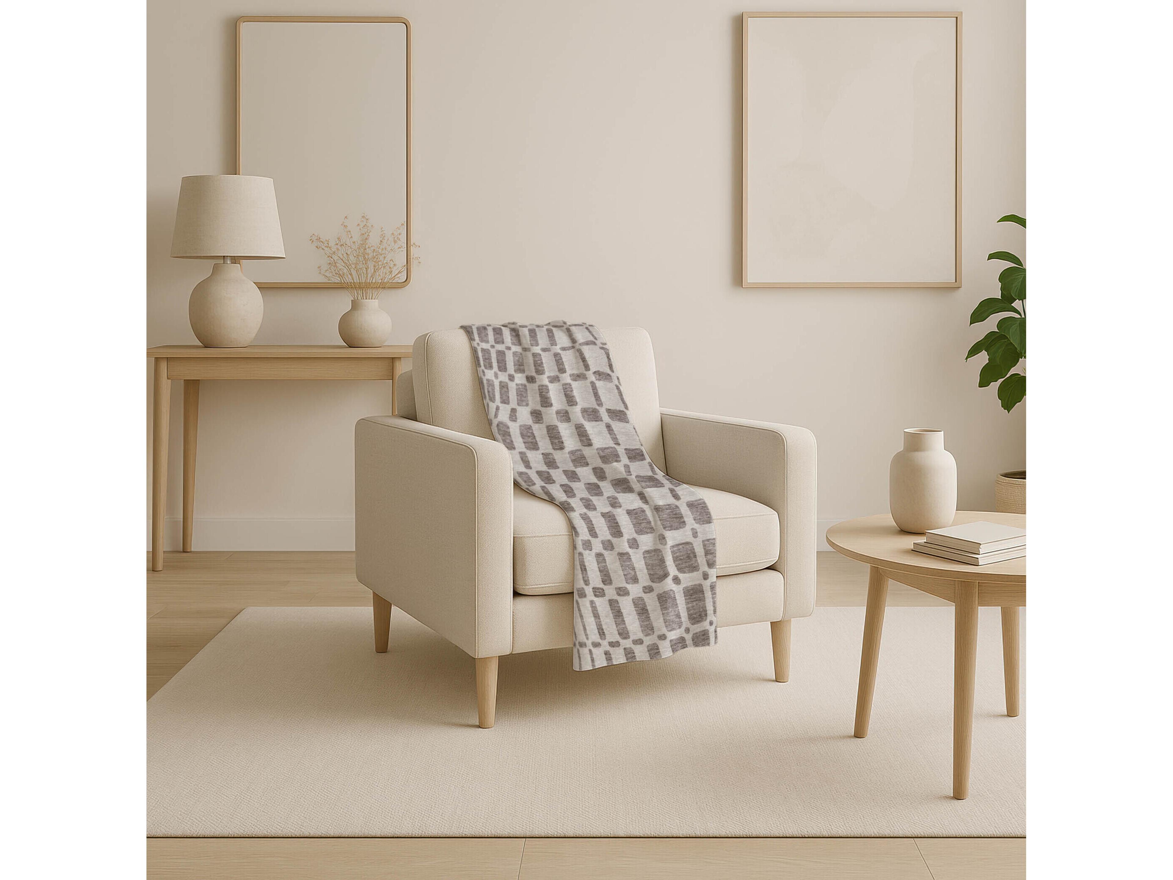 Dalyn Sherpa Brown Polyester Throw