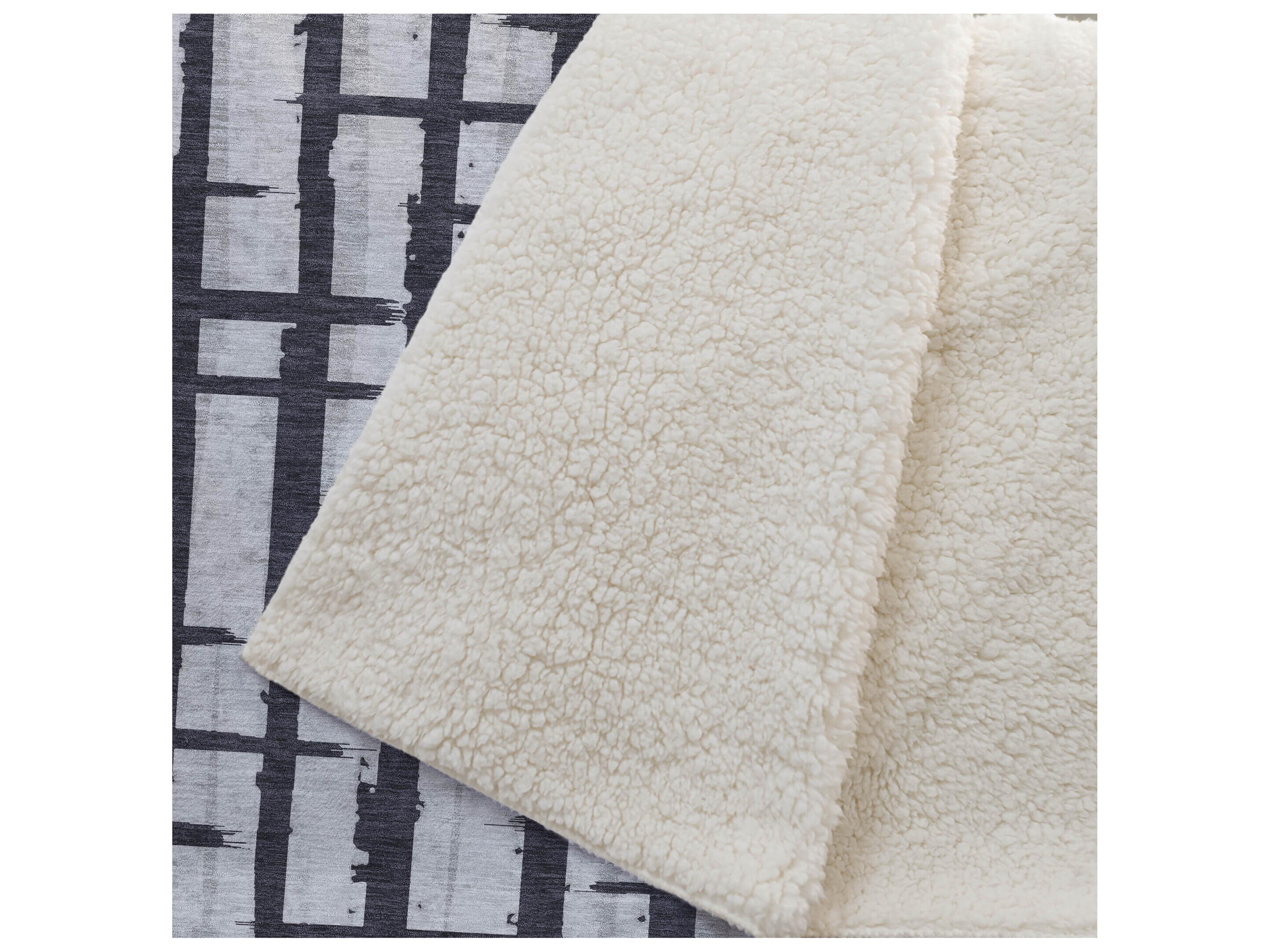 Dalyn Sherpa Black Polyester Throw