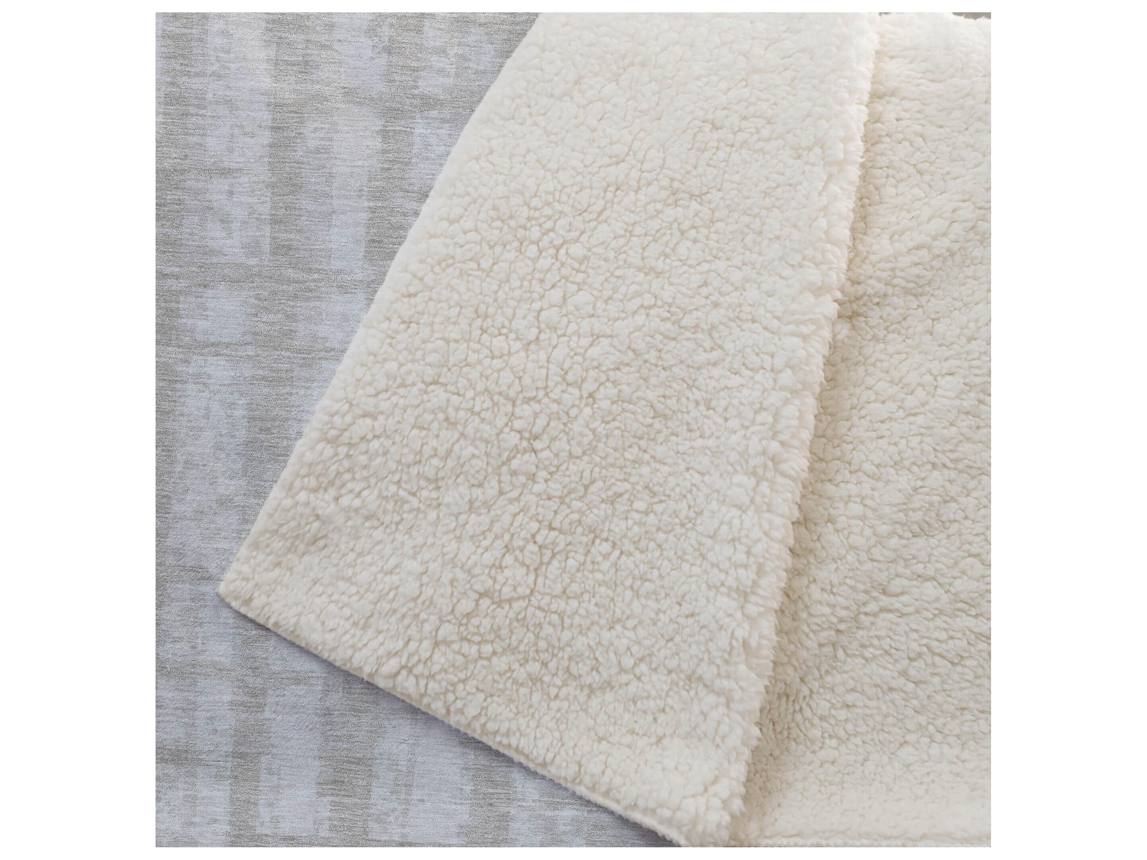 Dalyn Sherpa Brown Polyester Throw