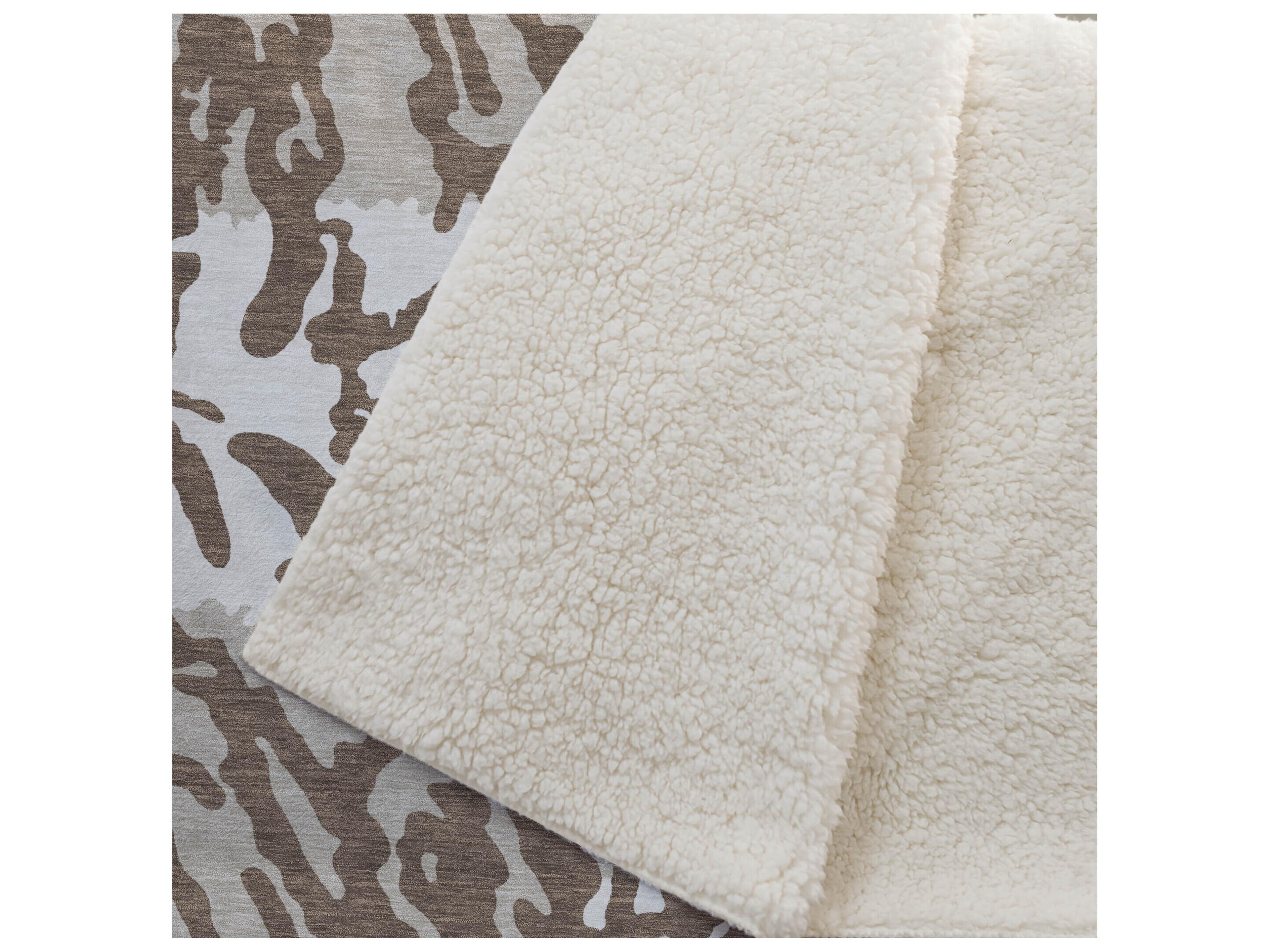 Dalyn Sherpa Brown Polyester Throw