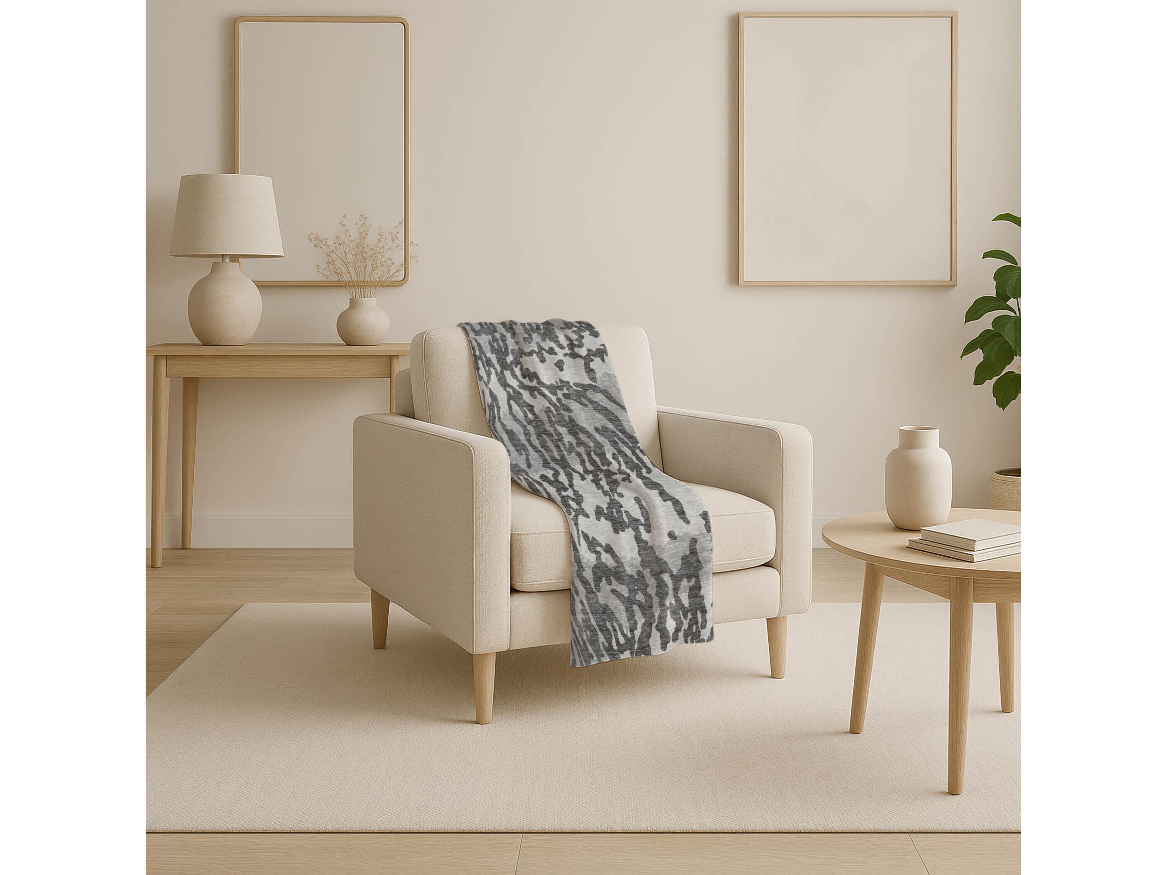 Dalyn Sherpa Gray Polyester Throw