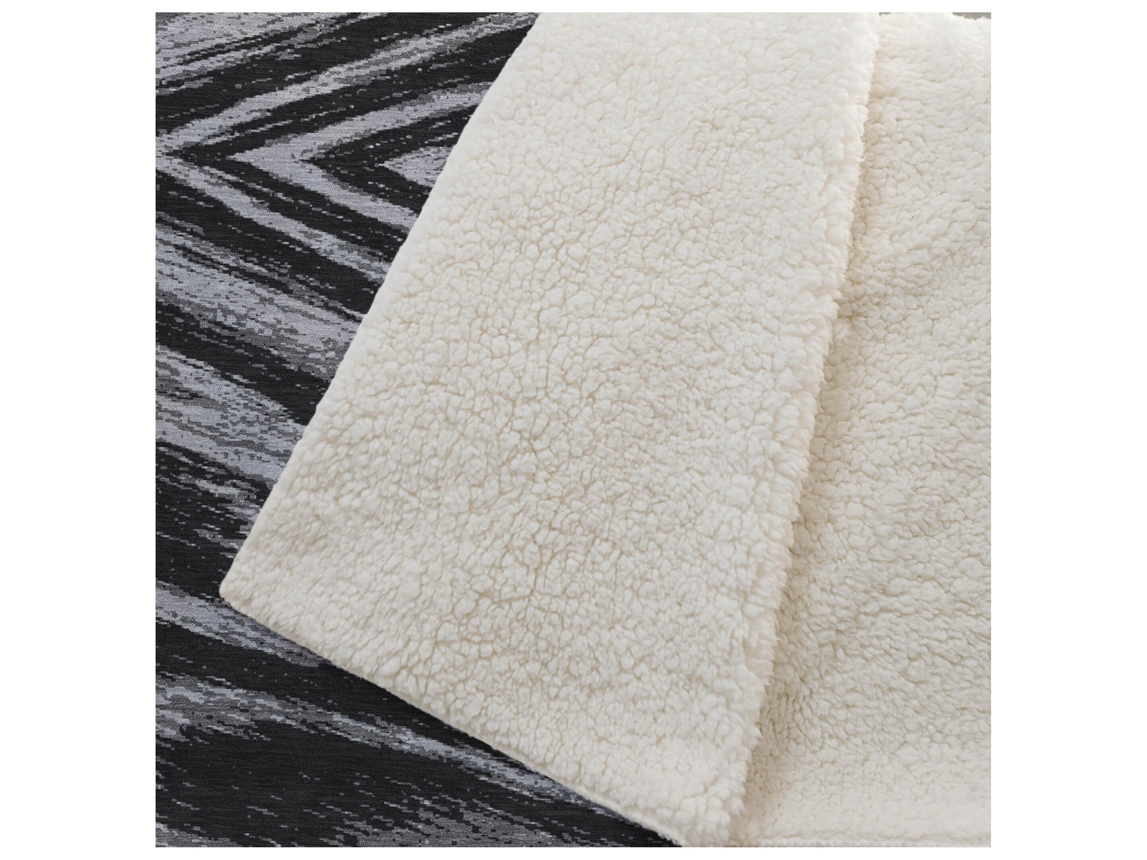 Dalyn Sherpa Black Polyester Throw