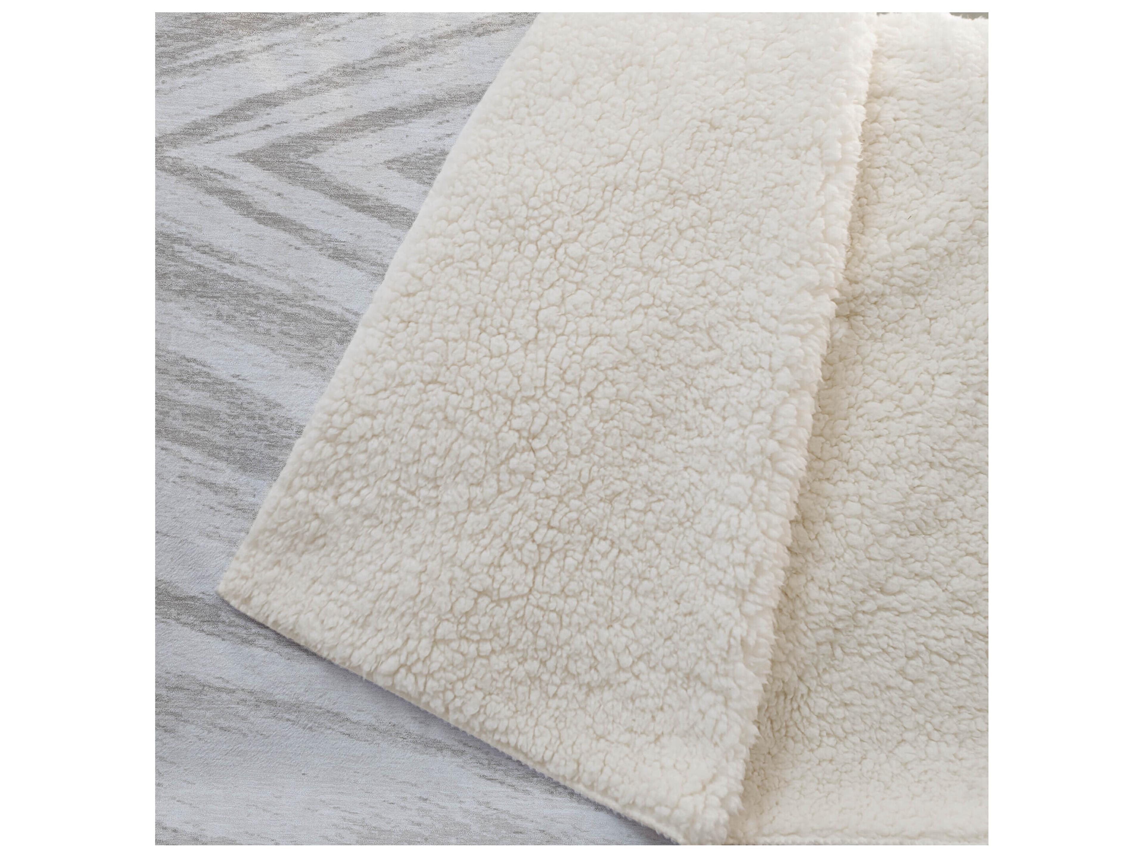 Dalyn Sherpa Ivory Polyester Throw