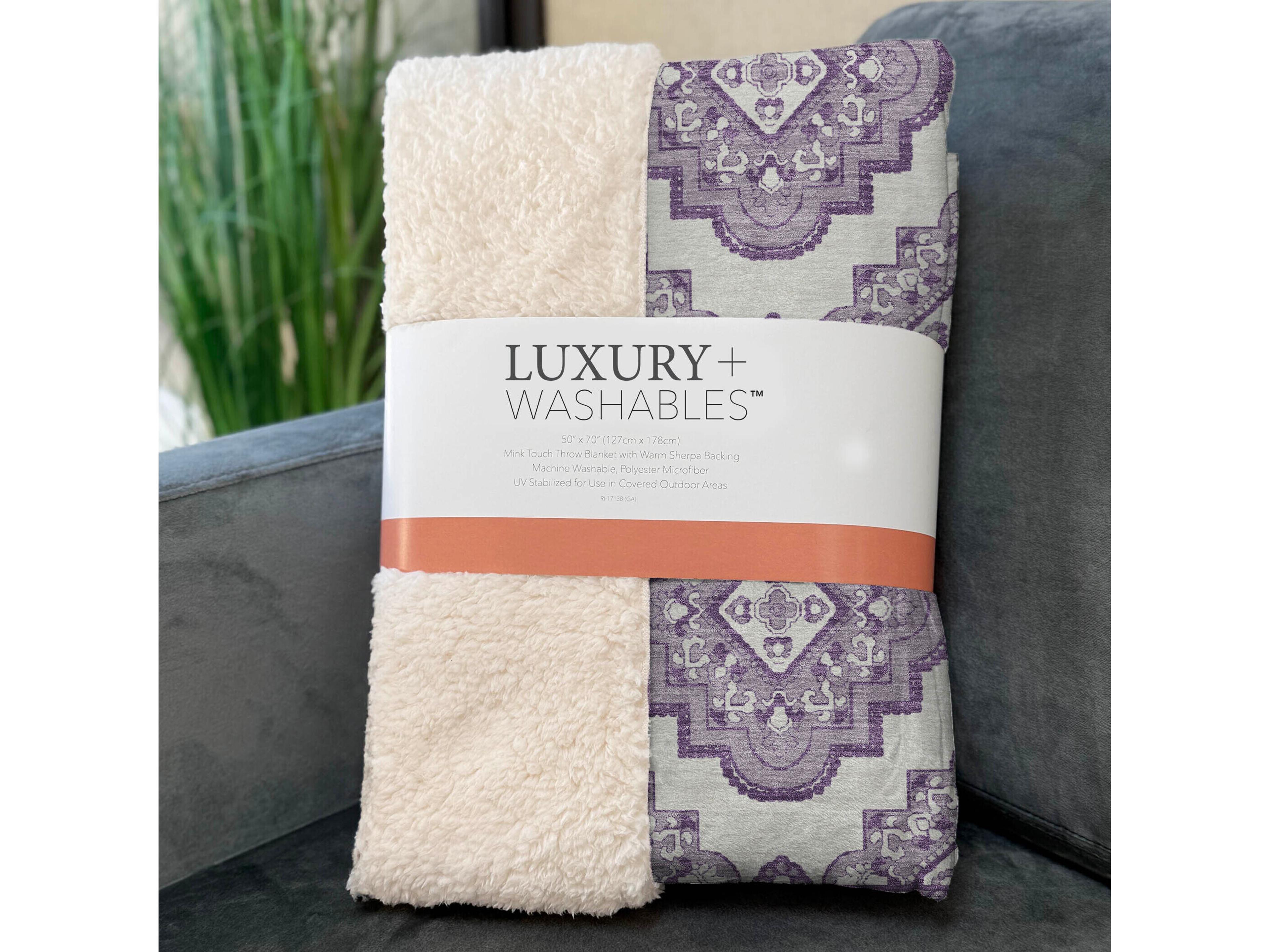 Dalyn Sherpa Purple Polyester Throw