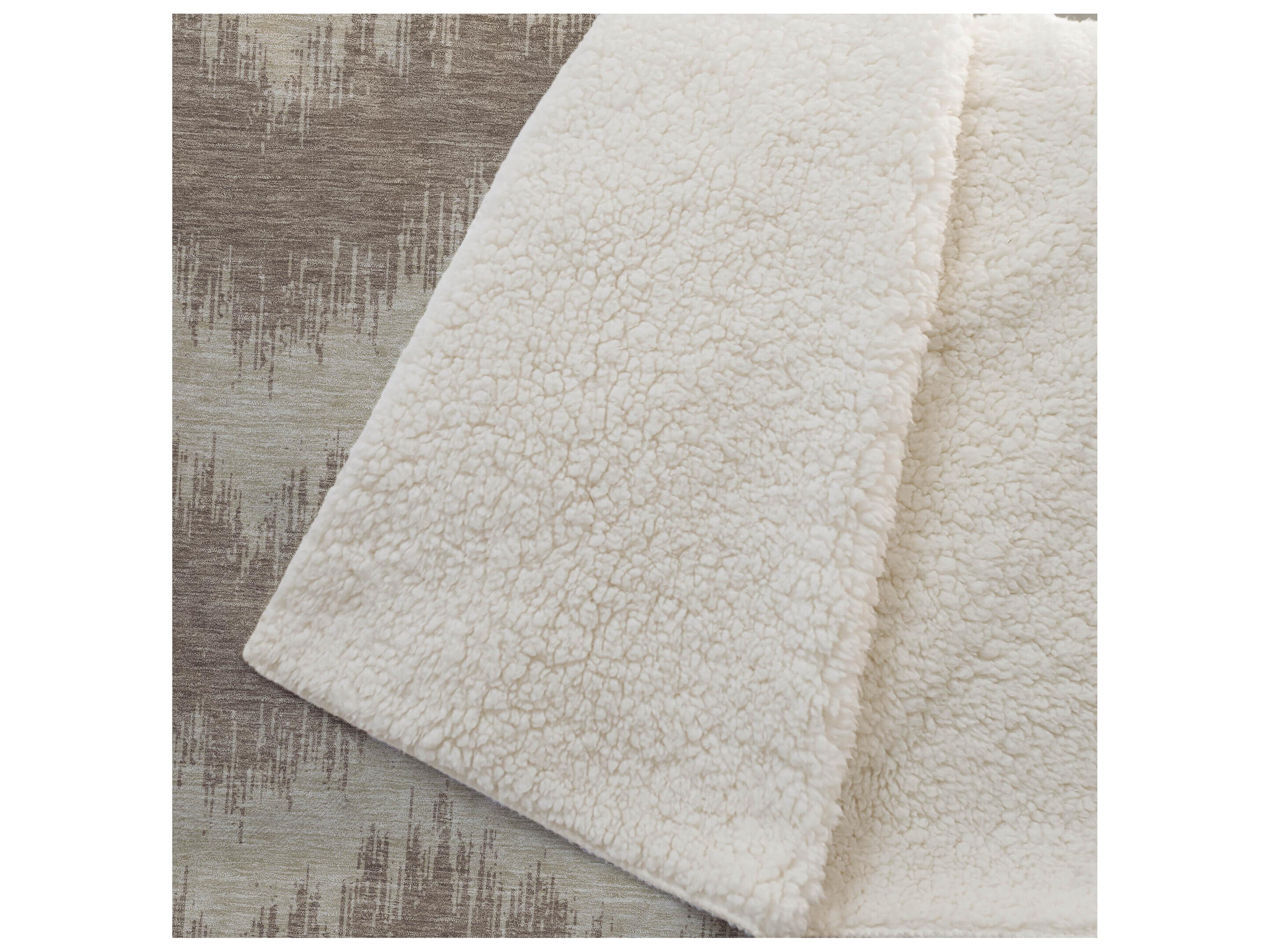 Dalyn Sherpa Brown Polyester Throw