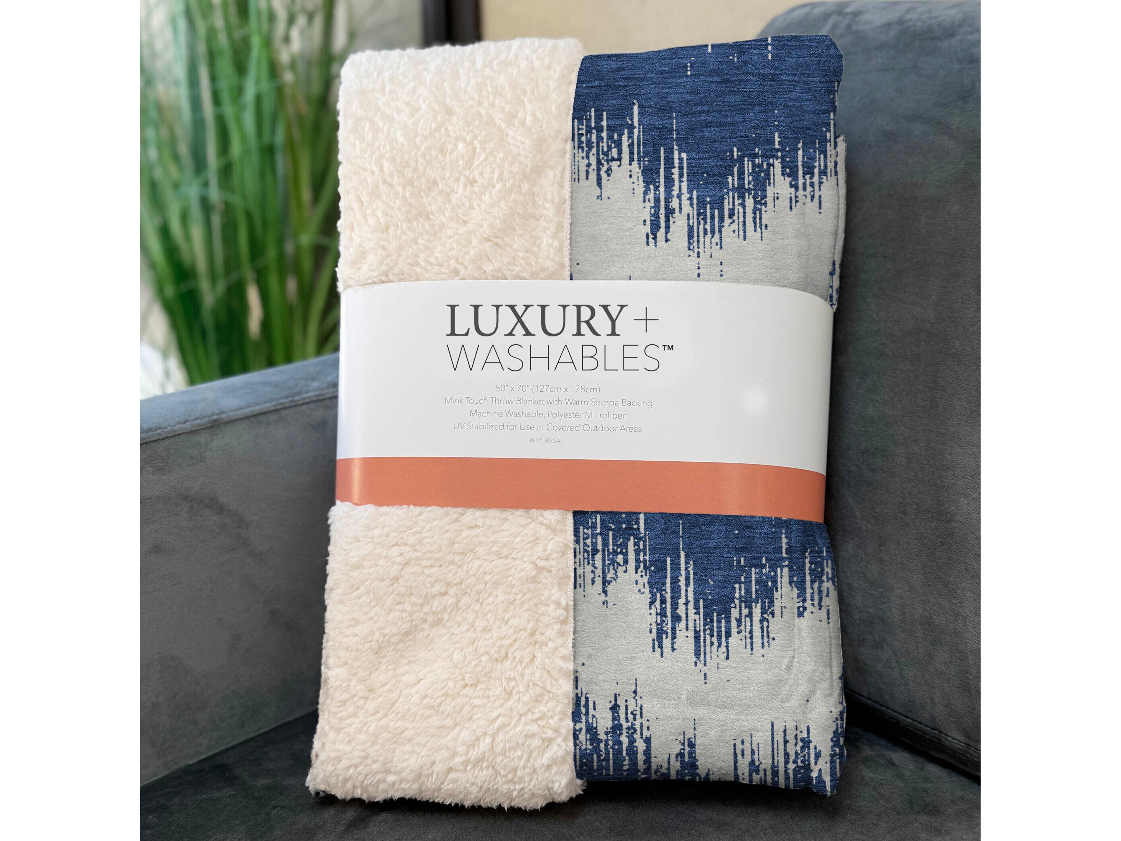 Dalyn Sherpa Blue Polyester Throw