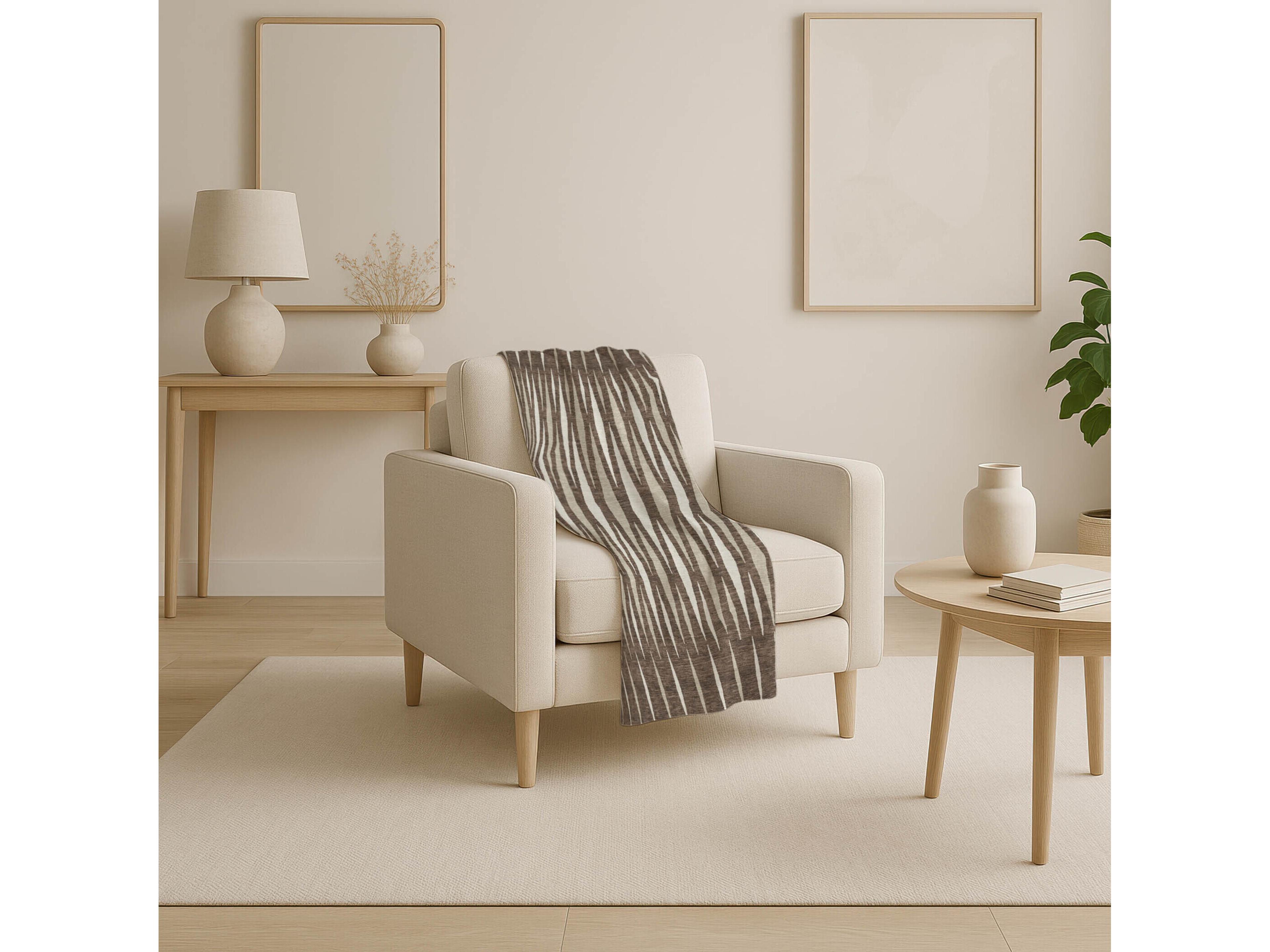 Dalyn Sherpa Brown Polyester Throw