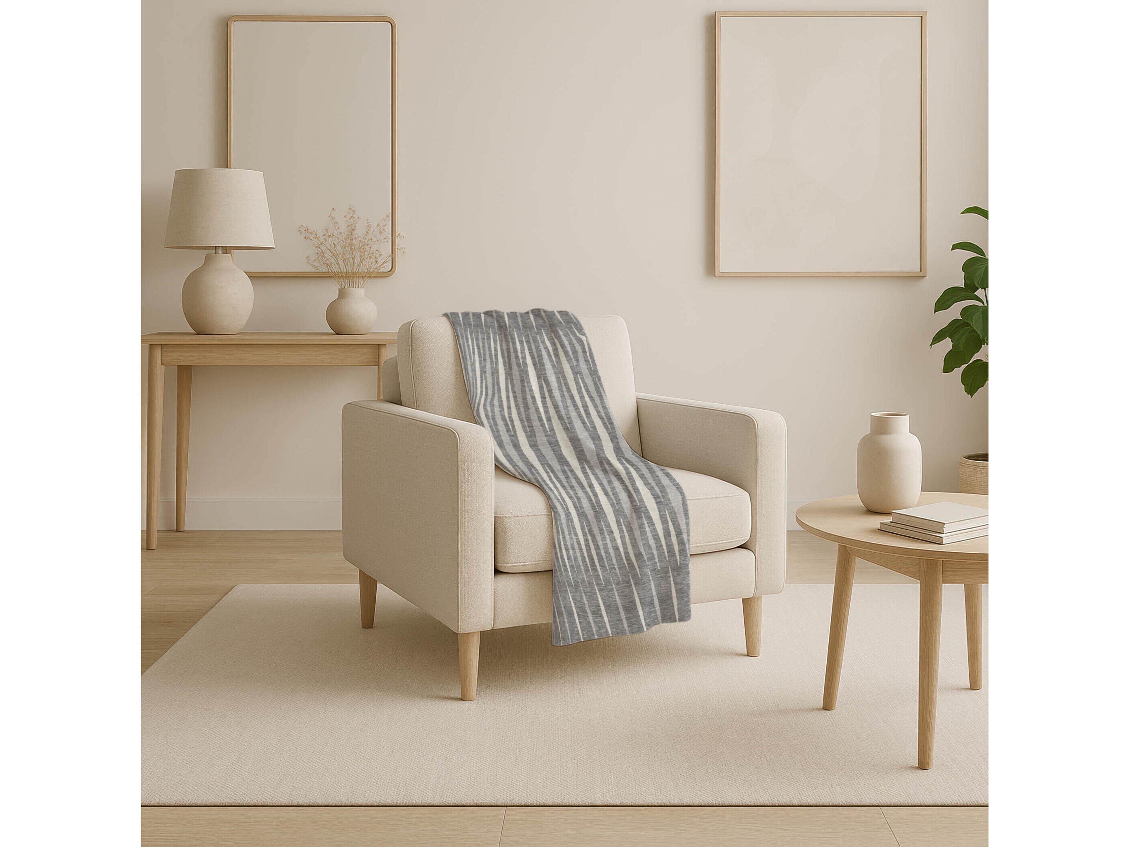 Dalyn Sherpa Gray Polyester Throw