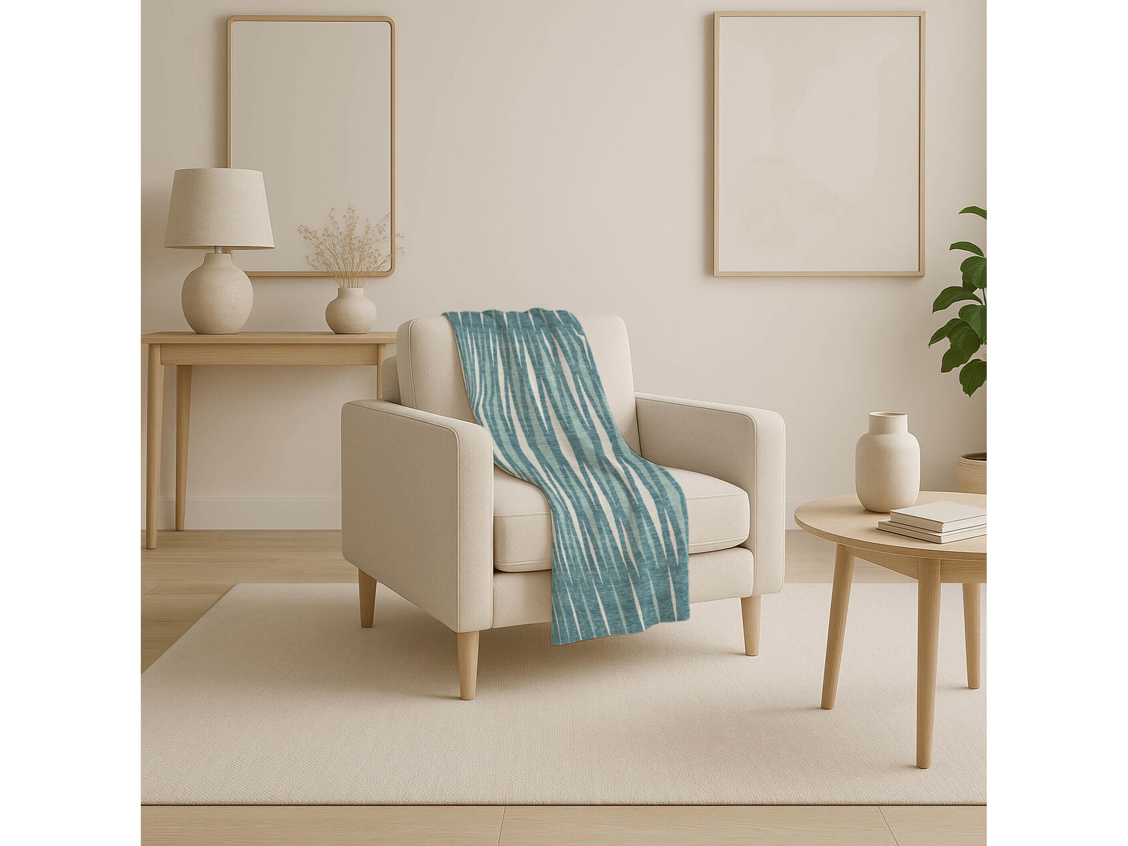 Dalyn Sherpa Teal Polyester Throw