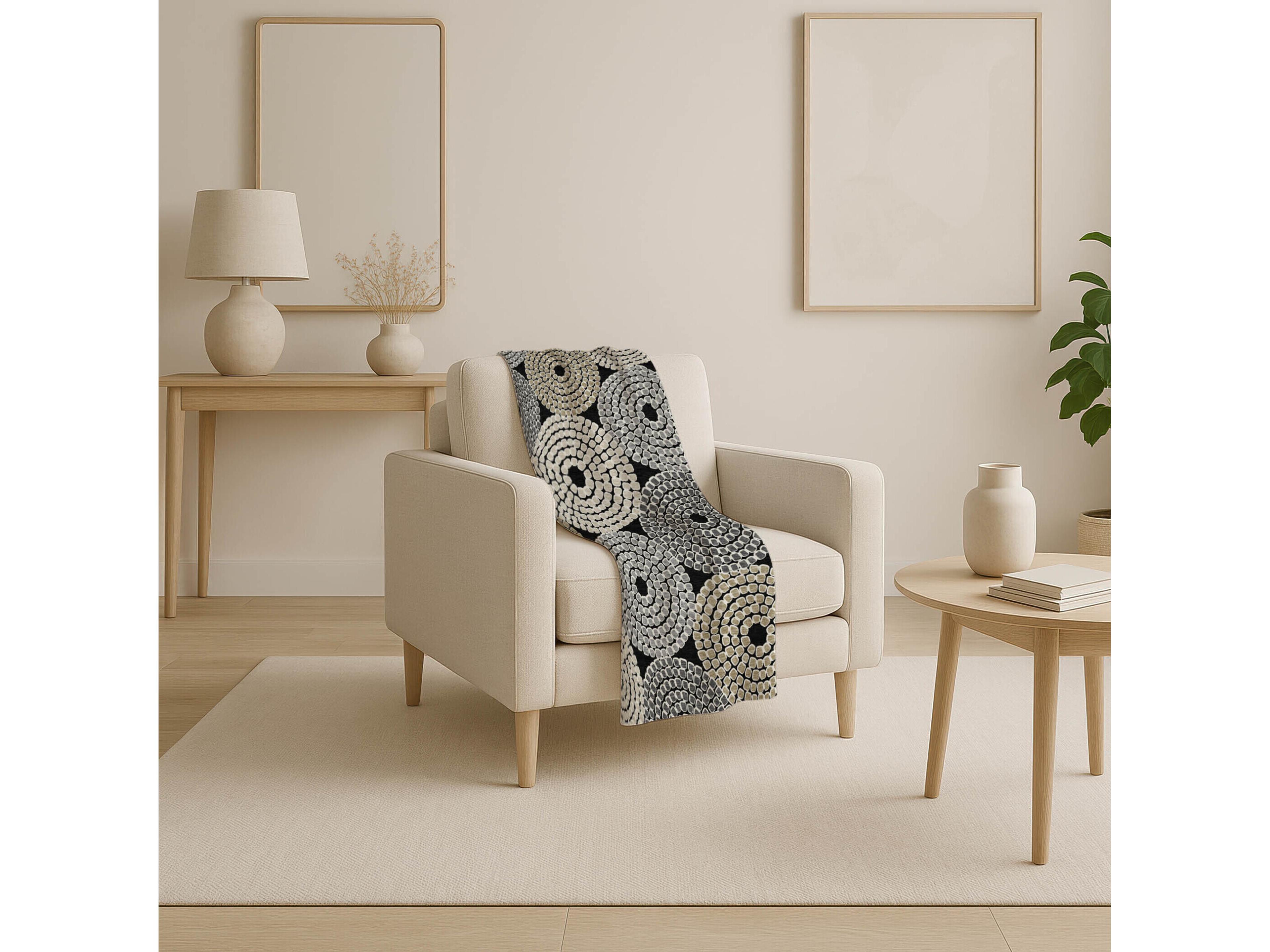 Dalyn Sherpa Black Polyester Throw