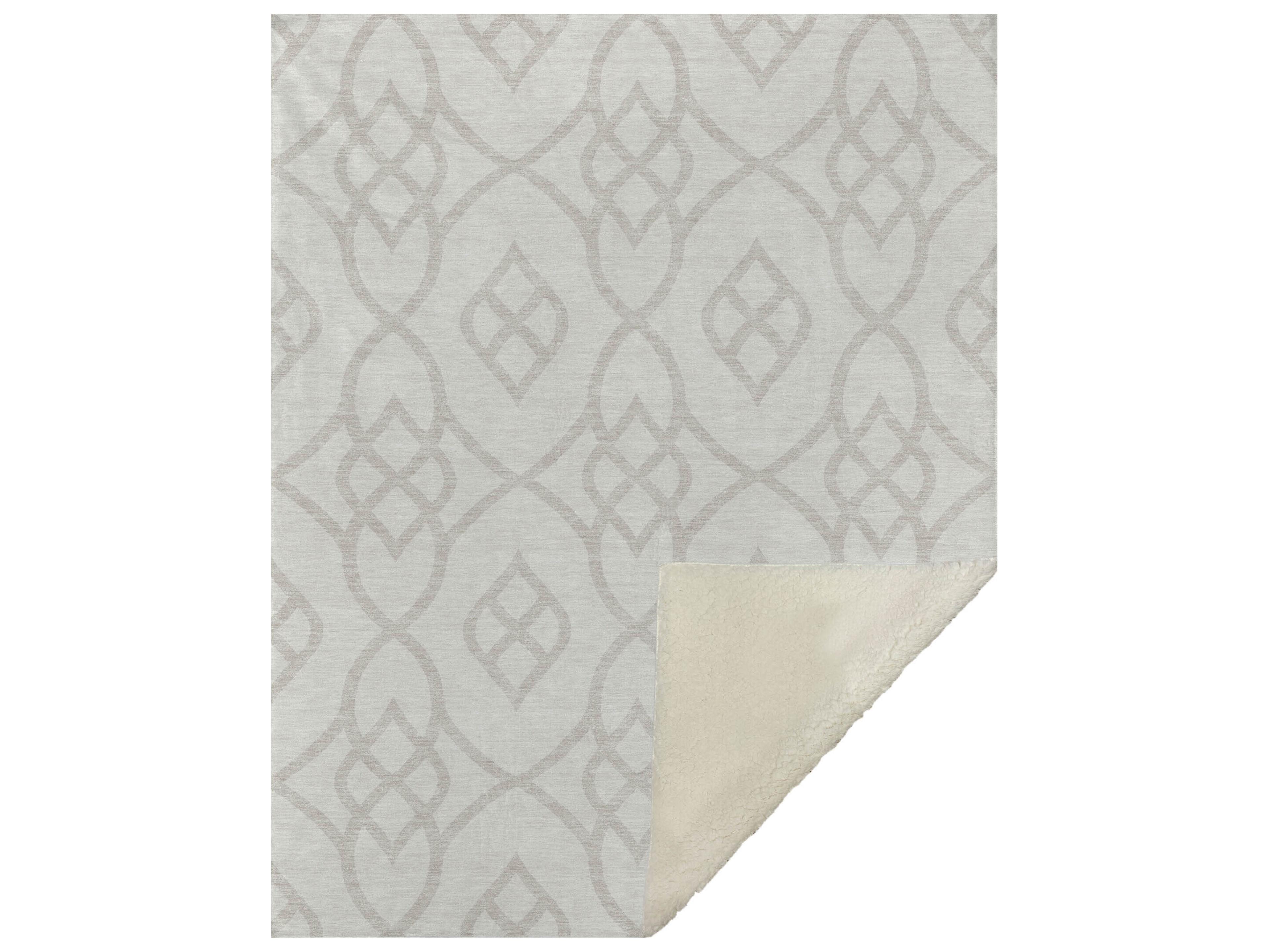 Dalyn Sherpa Ivory Polyester Throw