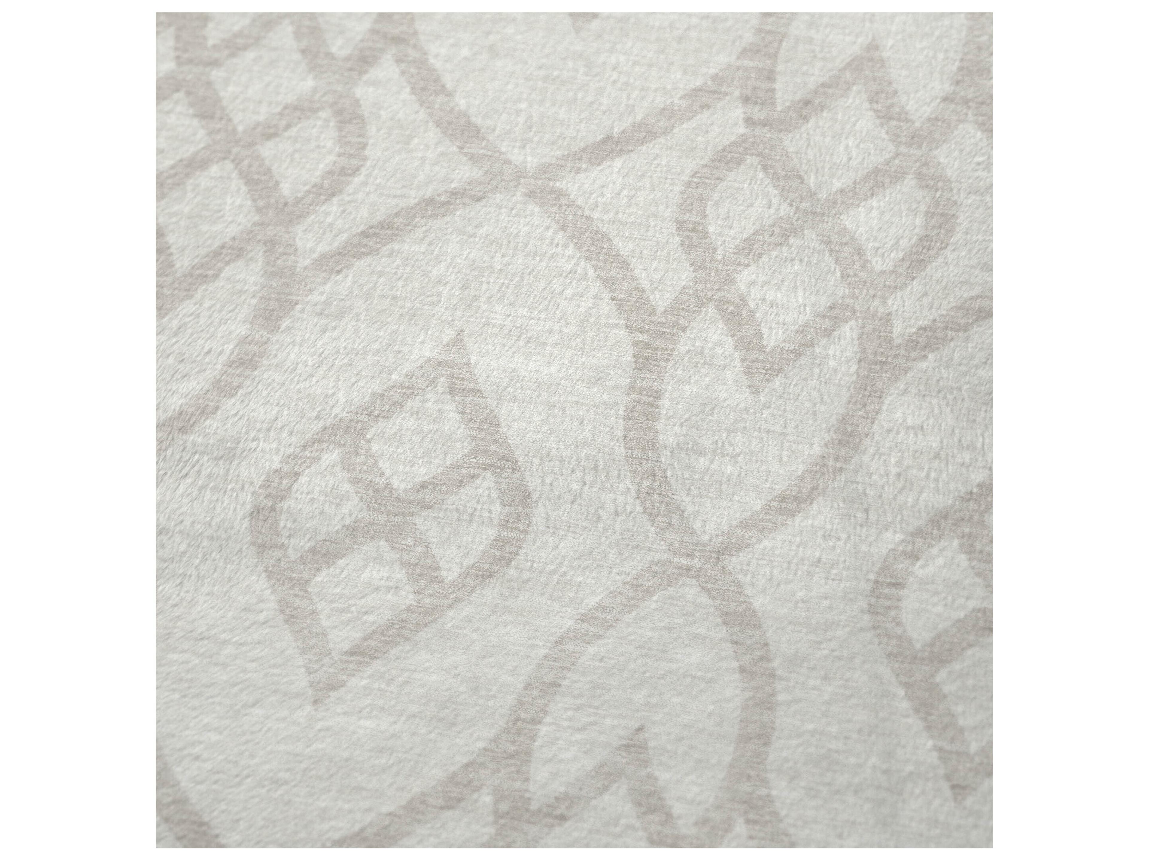 Dalyn Sherpa Ivory Polyester Throw