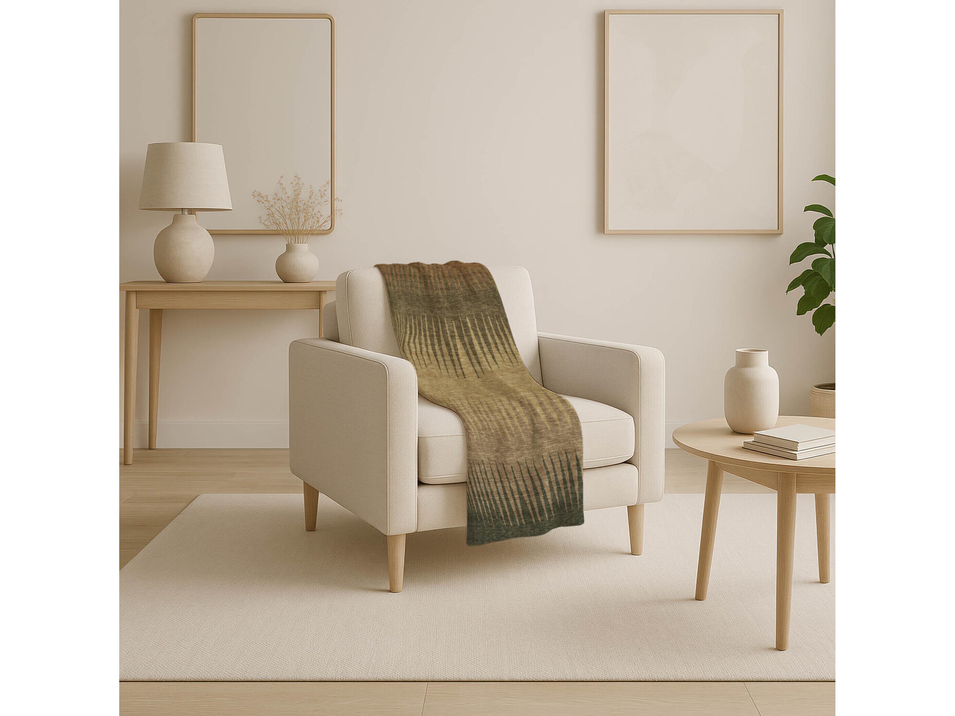 Dalyn Sherpa Brown Polyester Throw